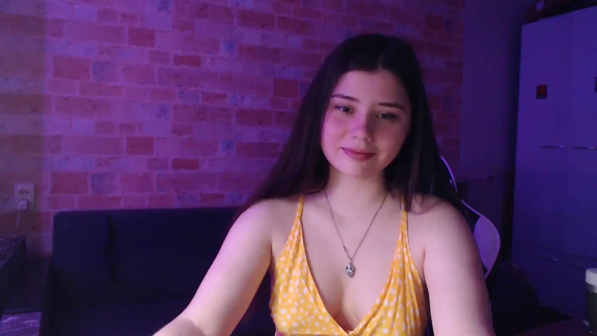 Gallery image thumbnail from Moon_light23's myfreecams stream on, 07/25/2024, 19:20 image 5 of 20
