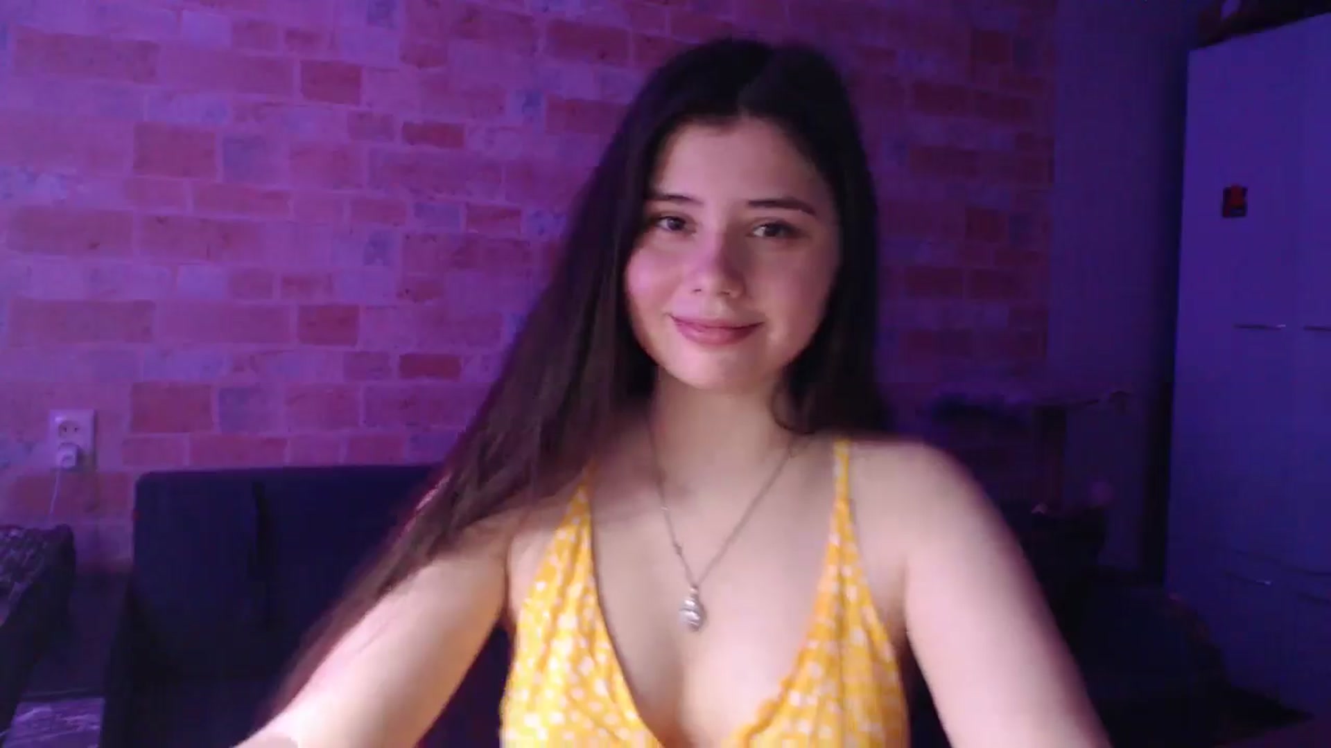 Gallery image thumbnail from Moon_light23's myfreecams stream on, 07/25/2024, 19:20 image 20 of 20