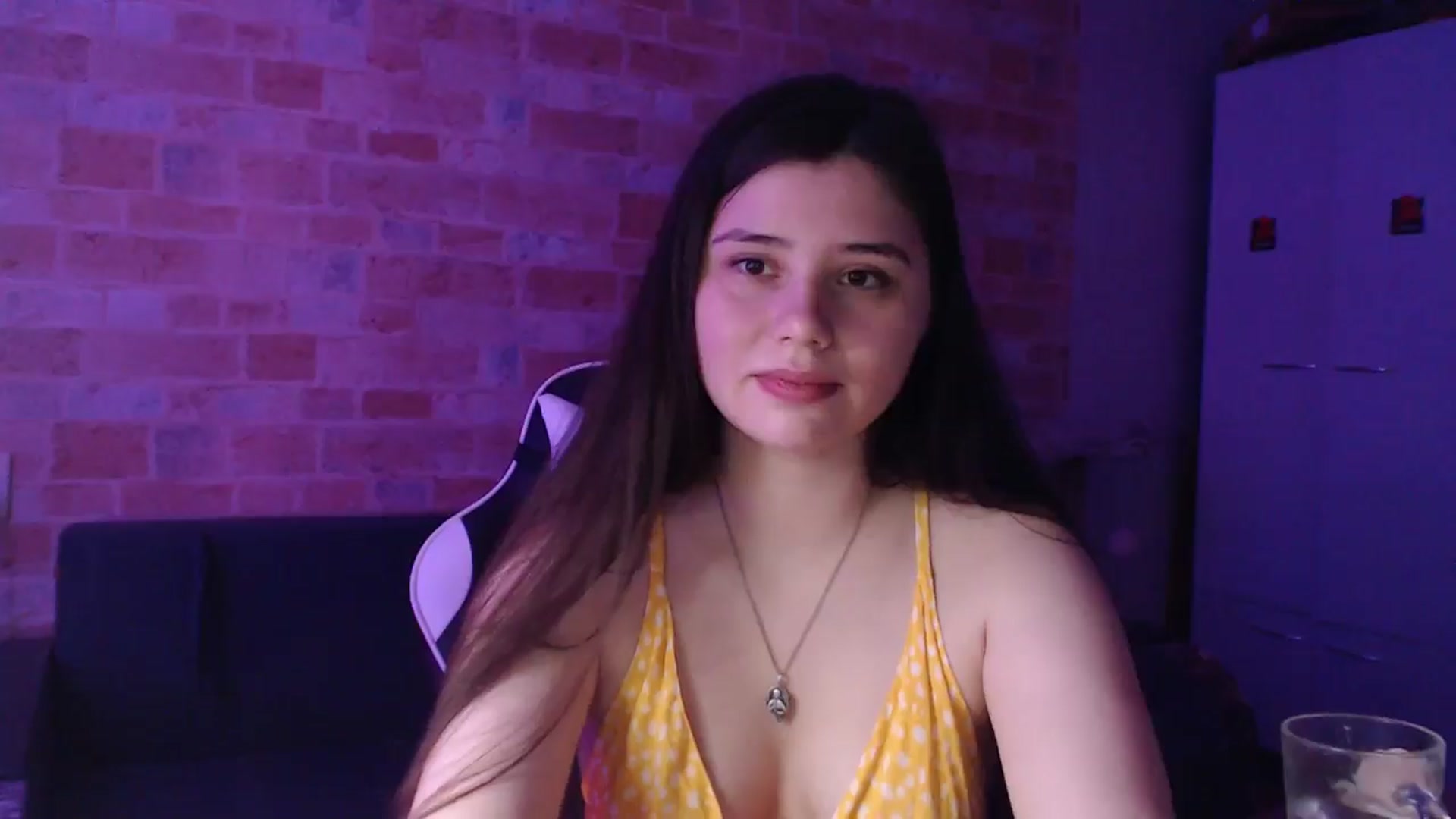 Gallery image thumbnail from Moon_light23's myfreecams stream on, 07/28/2024, 20:23 image 19 of 20