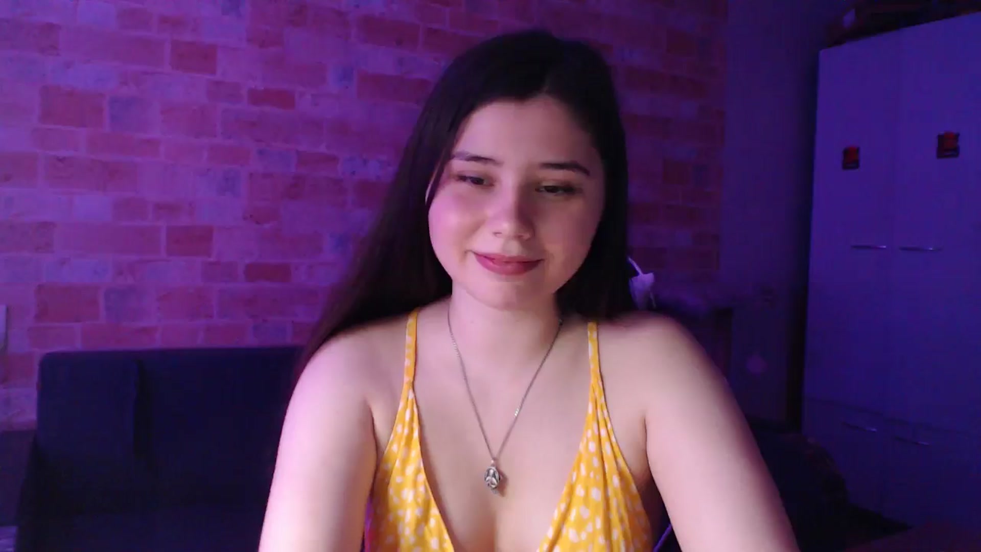 Gallery image thumbnail from Moon_light23's myfreecams stream on, 07/28/2024, 20:23 image 16 of 20