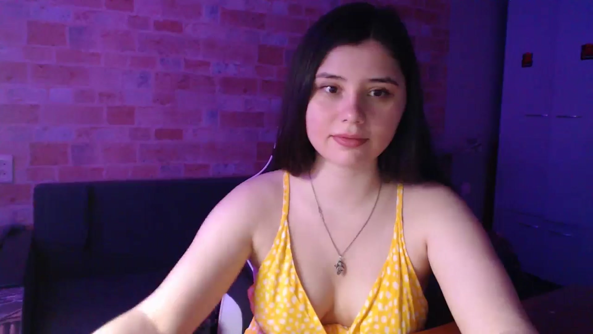 Gallery image thumbnail from Moon_light23's myfreecams stream on, 08/03/2024, 19:53 image 13 of 20