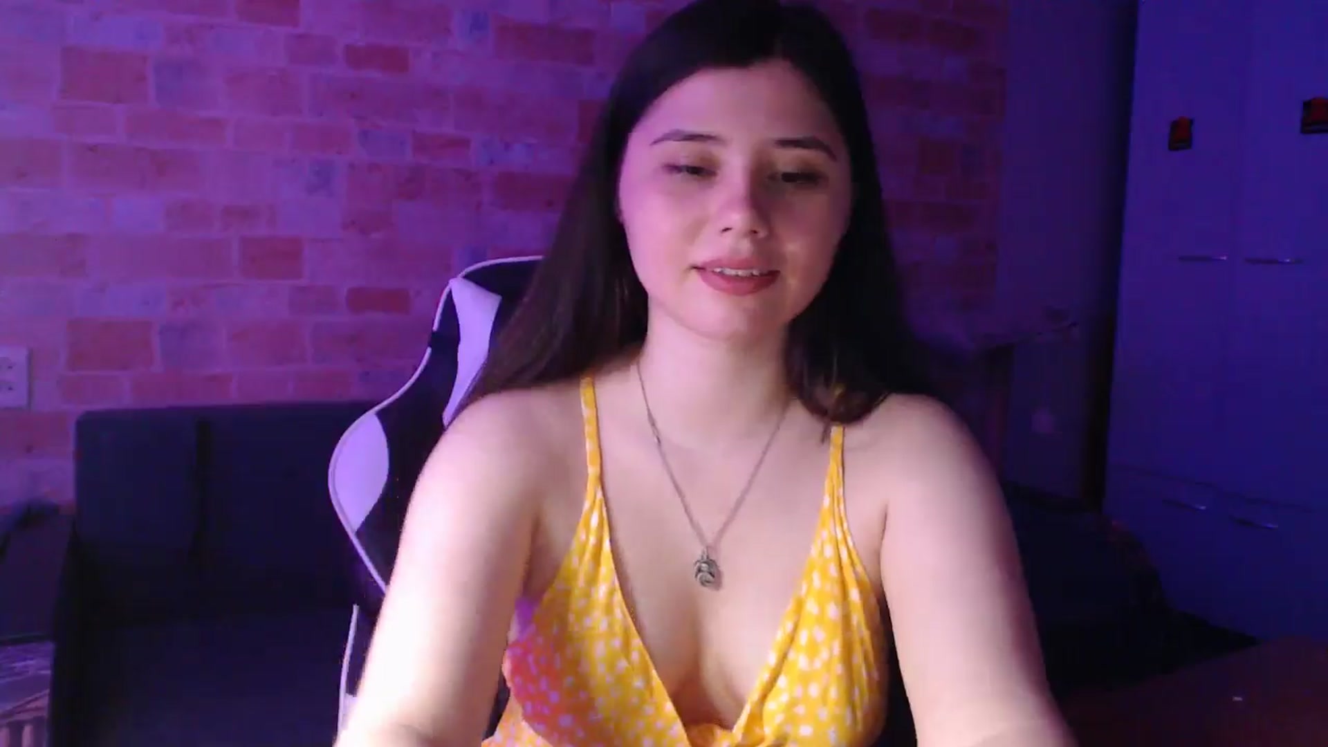 Gallery image thumbnail from Moon_light23's myfreecams stream on, 08/03/2024, 19:53 image 20 of 20