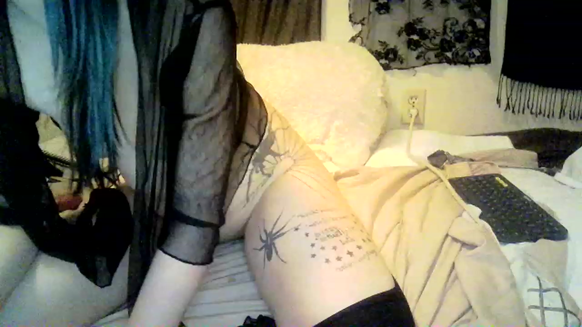 Gallery image thumbnail from MoonbbFloof69's myfreecams stream on, 11/15/2022, 09:29 image 3 of 20