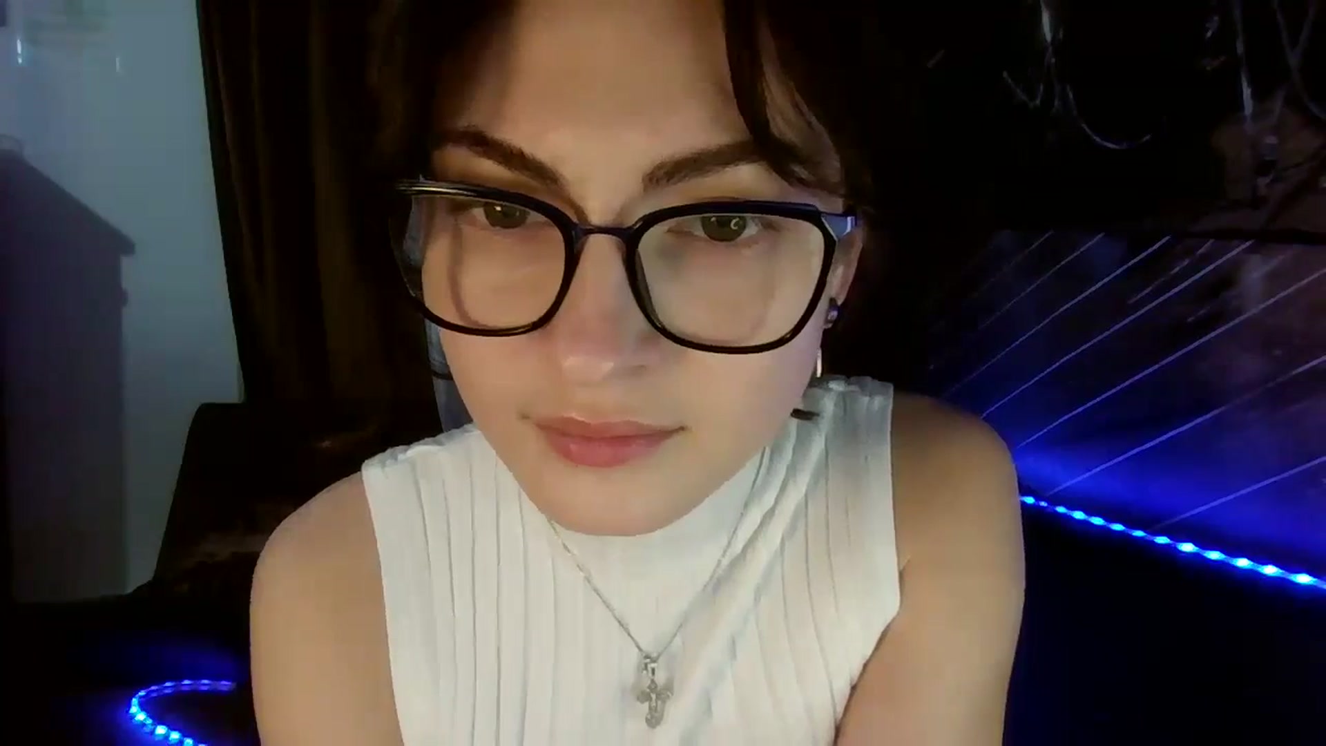 Gallery image thumbnail from MooniXill's myfreecams stream on, 05/06/2024, 11:45 image 4 of 20
