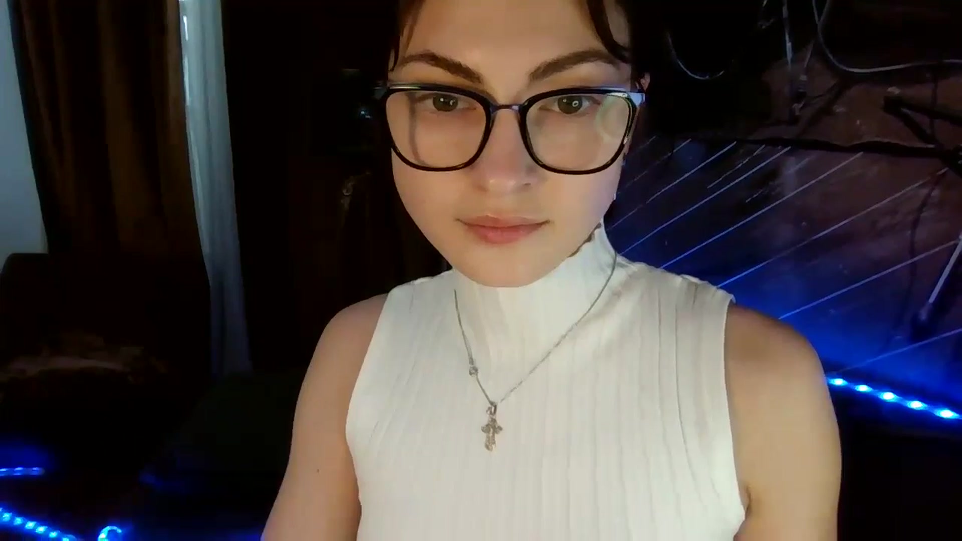 Gallery image thumbnail from MooniXill's myfreecams stream on, 05/06/2024, 11:45 image 18 of 20