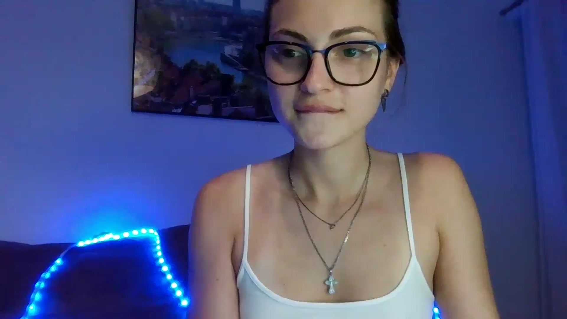 Gallery image thumbnail from MooniXill's myfreecams stream on, 06/29/2024, 21:35 image 7 of 20