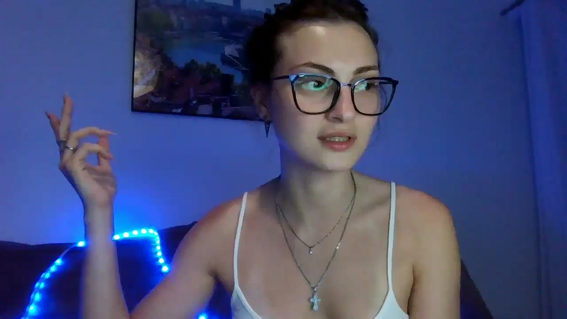 Gallery image thumbnail from MooniXill's myfreecams stream on, 06/29/2024, 21:35 image 10 of 20