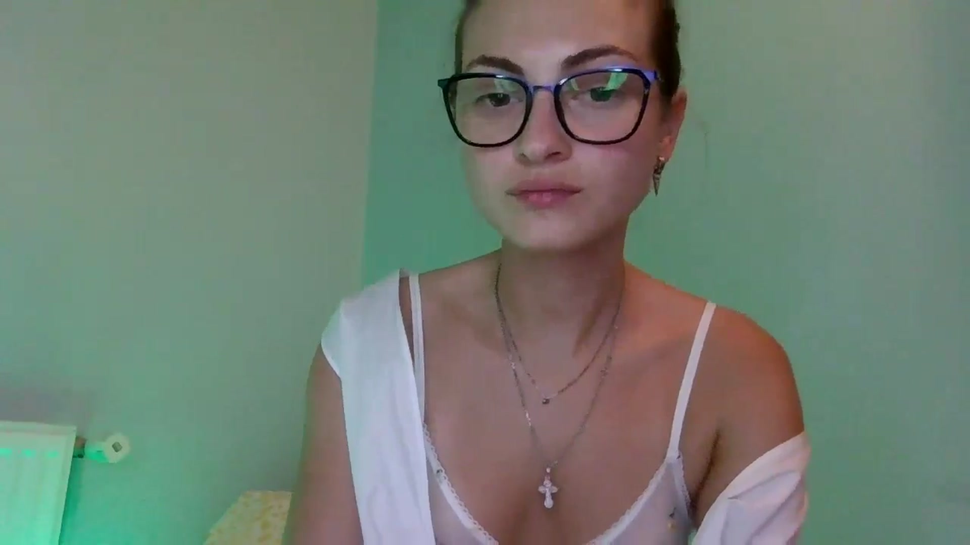 Gallery image thumbnail from MooniXill's myfreecams stream on, 07/16/2024, 19:58 image 17 of 20