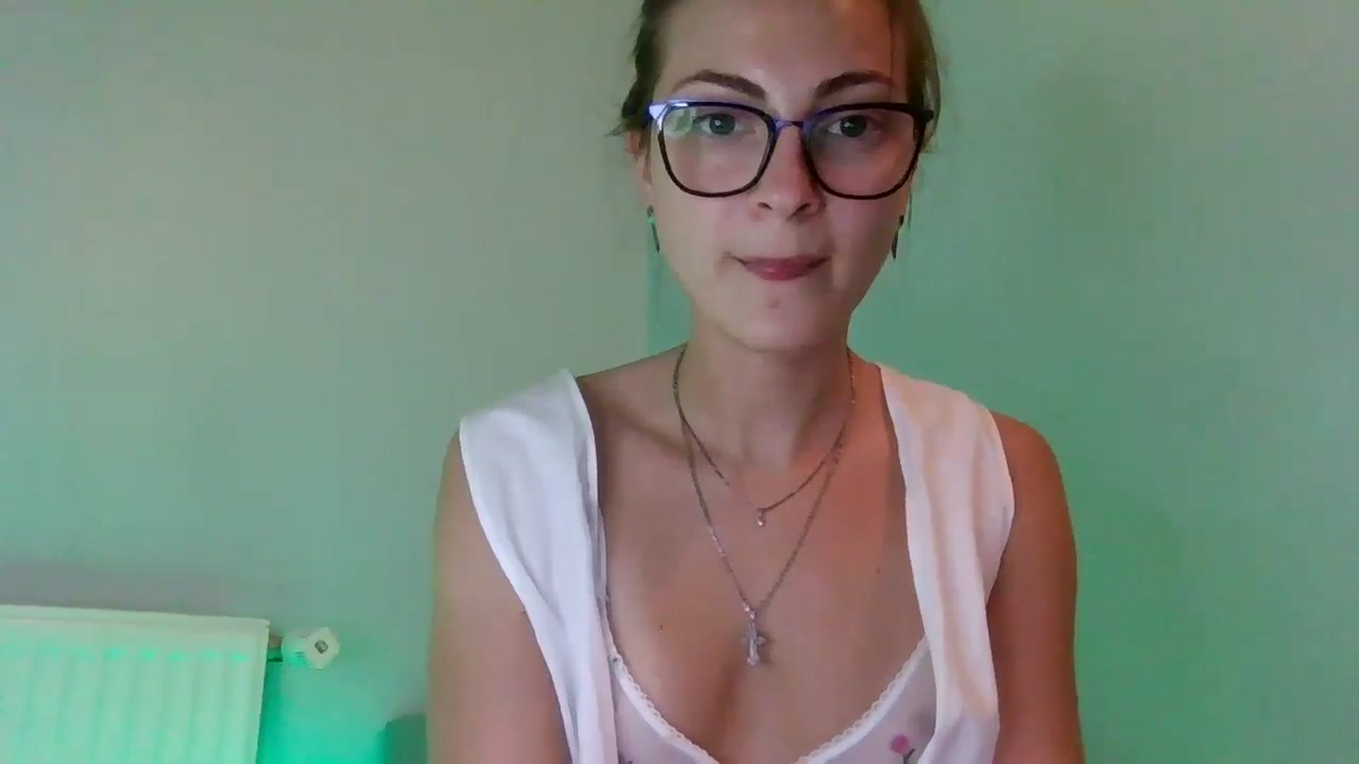 Gallery image thumbnail from MooniXill's myfreecams stream on, 07/16/2024, 22:05 image 11 of 20