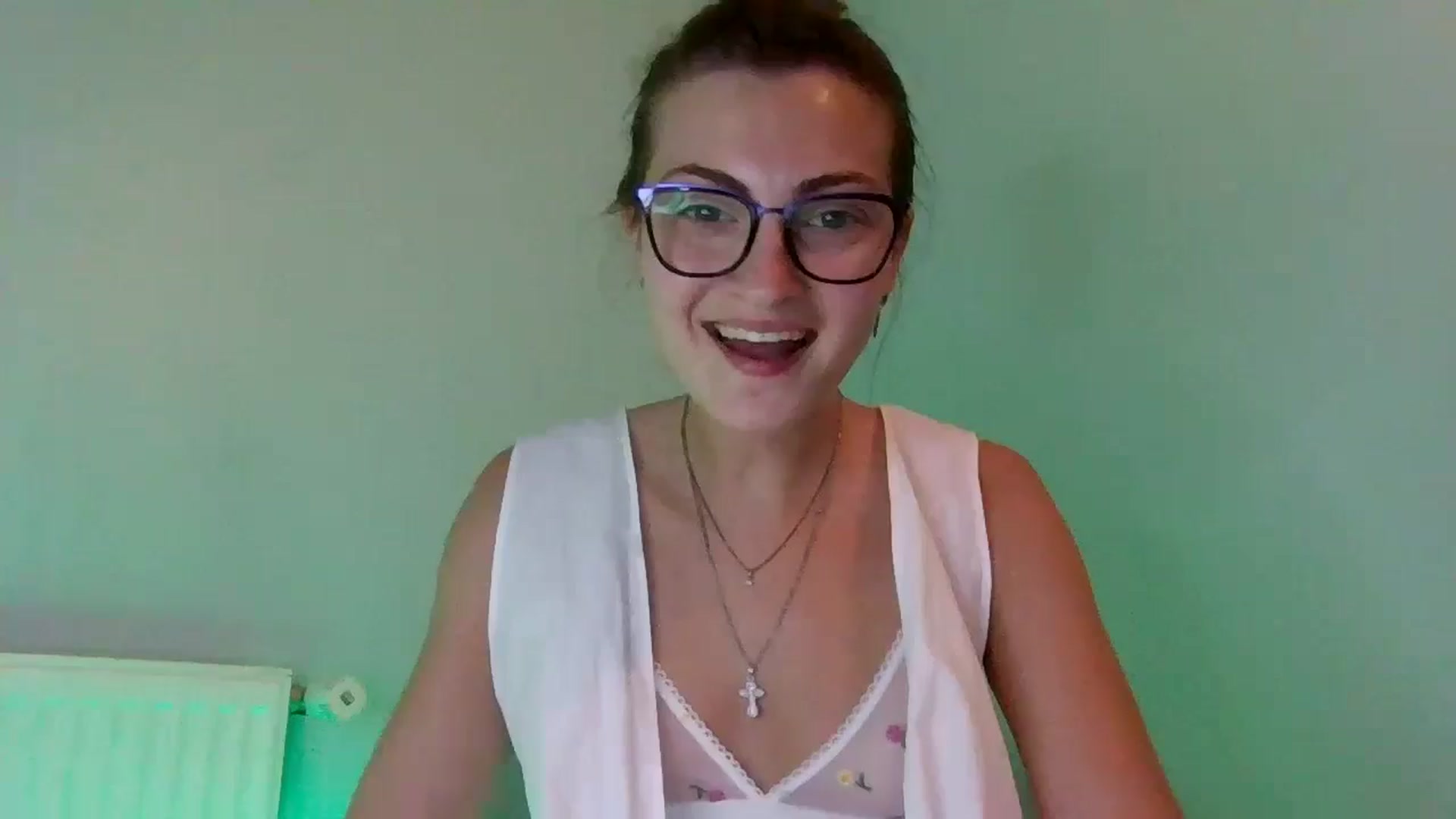 Gallery image thumbnail from MooniXill's myfreecams stream on, 07/16/2024, 22:05 image 8 of 20
