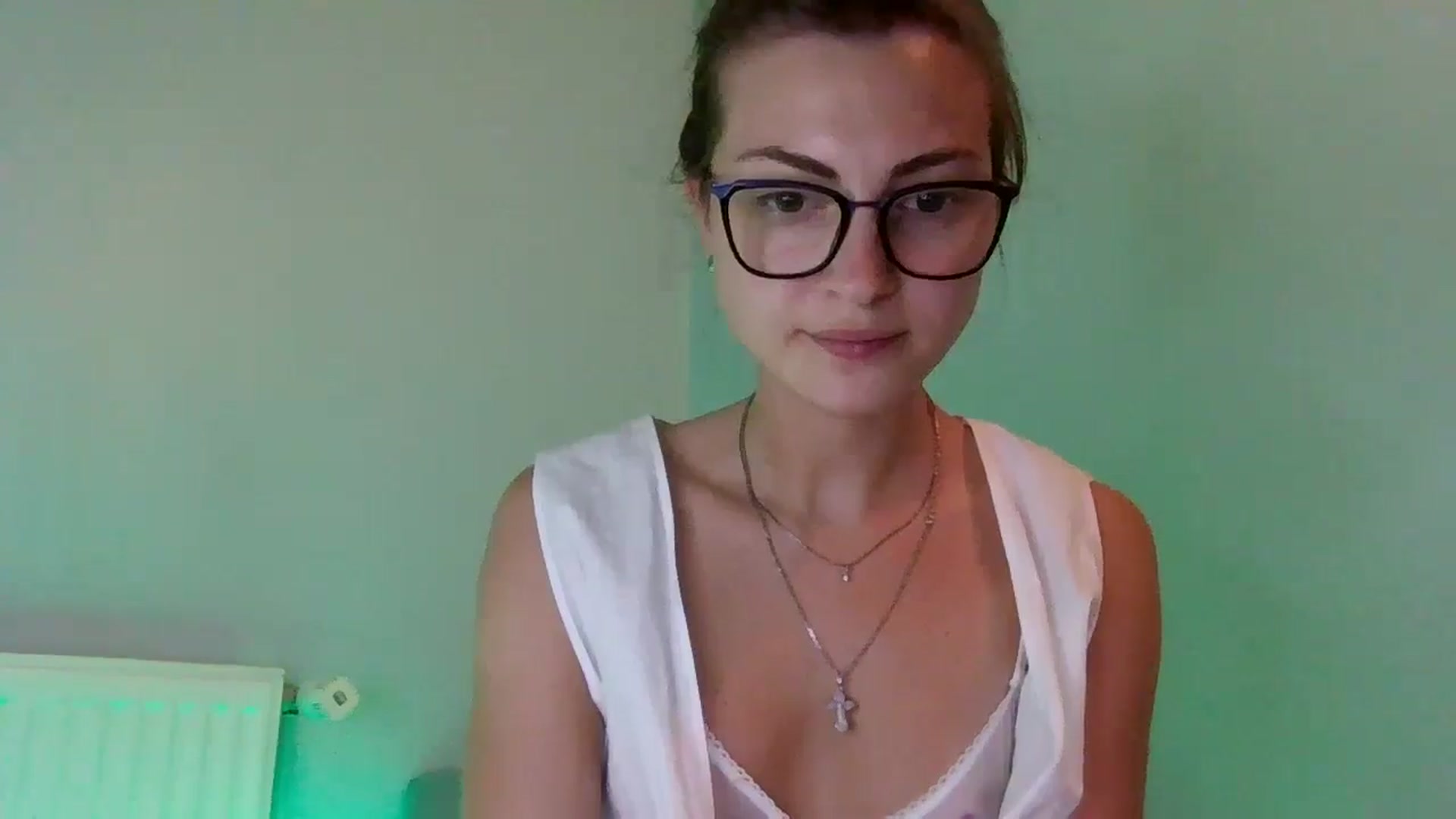Gallery image thumbnail from MooniXill's myfreecams stream on, 07/16/2024, 22:05 image 10 of 20