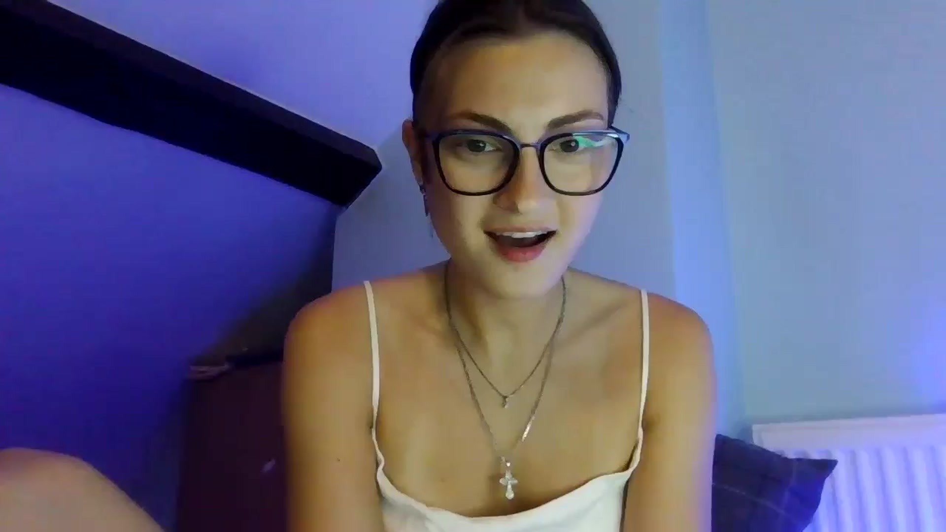 Gallery image thumbnail from MooniXill's myfreecams stream on, 07/17/2024, 20:51 image 12 of 20