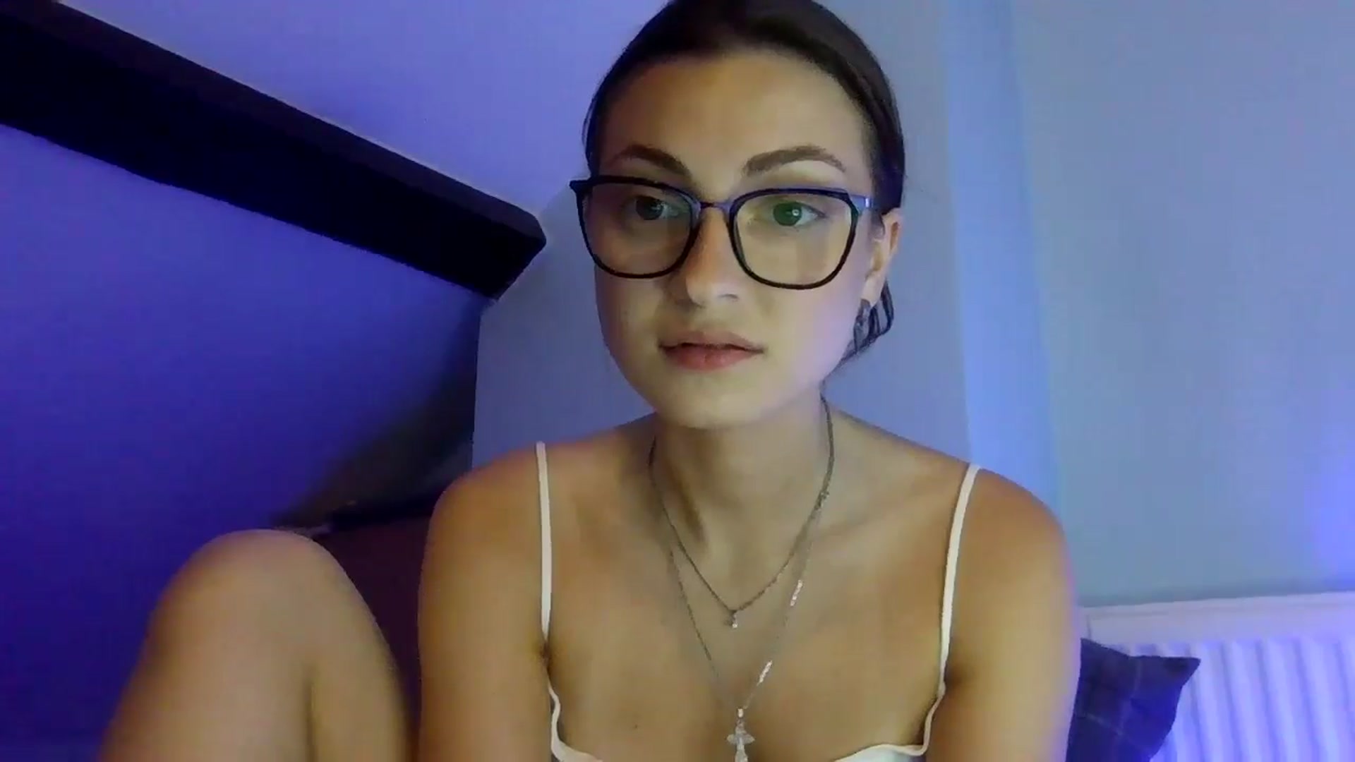 Gallery image thumbnail from MooniXill's myfreecams stream on, 07/17/2024, 20:51 image 16 of 20