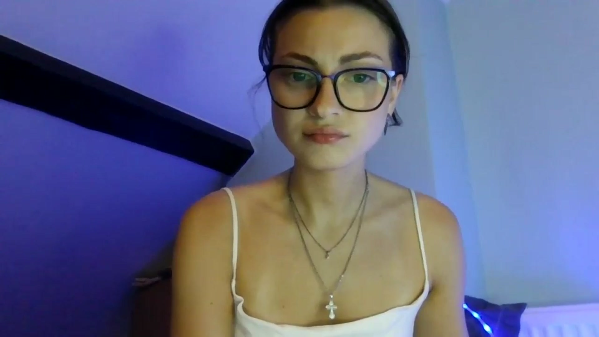 Gallery image thumbnail from MooniXill's myfreecams stream on, 07/17/2024, 20:51 image 4 of 20