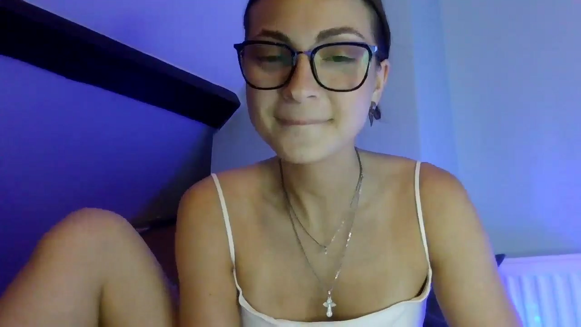 Gallery image thumbnail from MooniXill's myfreecams stream on, 07/17/2024, 20:51 image 8 of 20