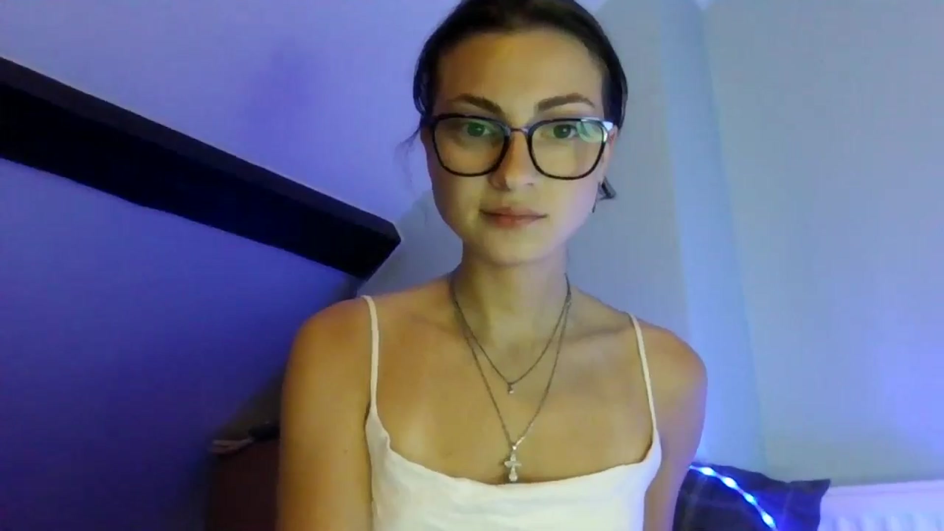 Gallery image thumbnail from MooniXill's myfreecams stream on, 07/17/2024, 20:51 image 2 of 20