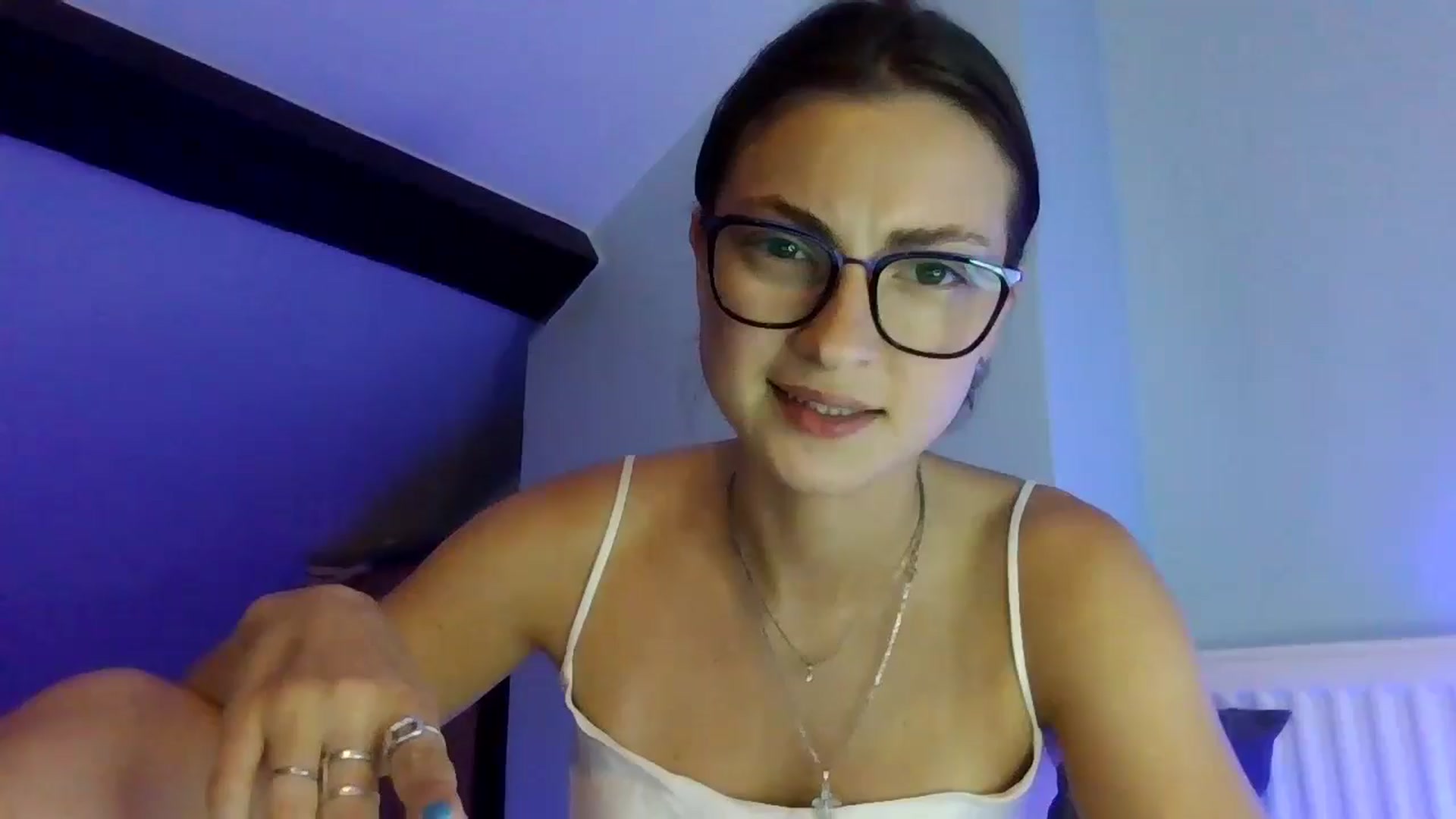 Gallery image thumbnail from MooniXill's myfreecams stream on, 07/17/2024, 22:05 image 1 of 20