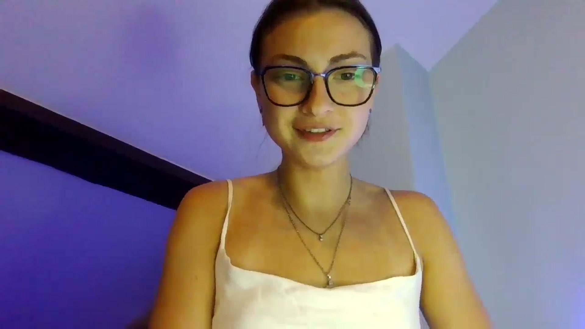Gallery image thumbnail from MooniXill's myfreecams stream on, 07/17/2024, 22:05 image 12 of 20