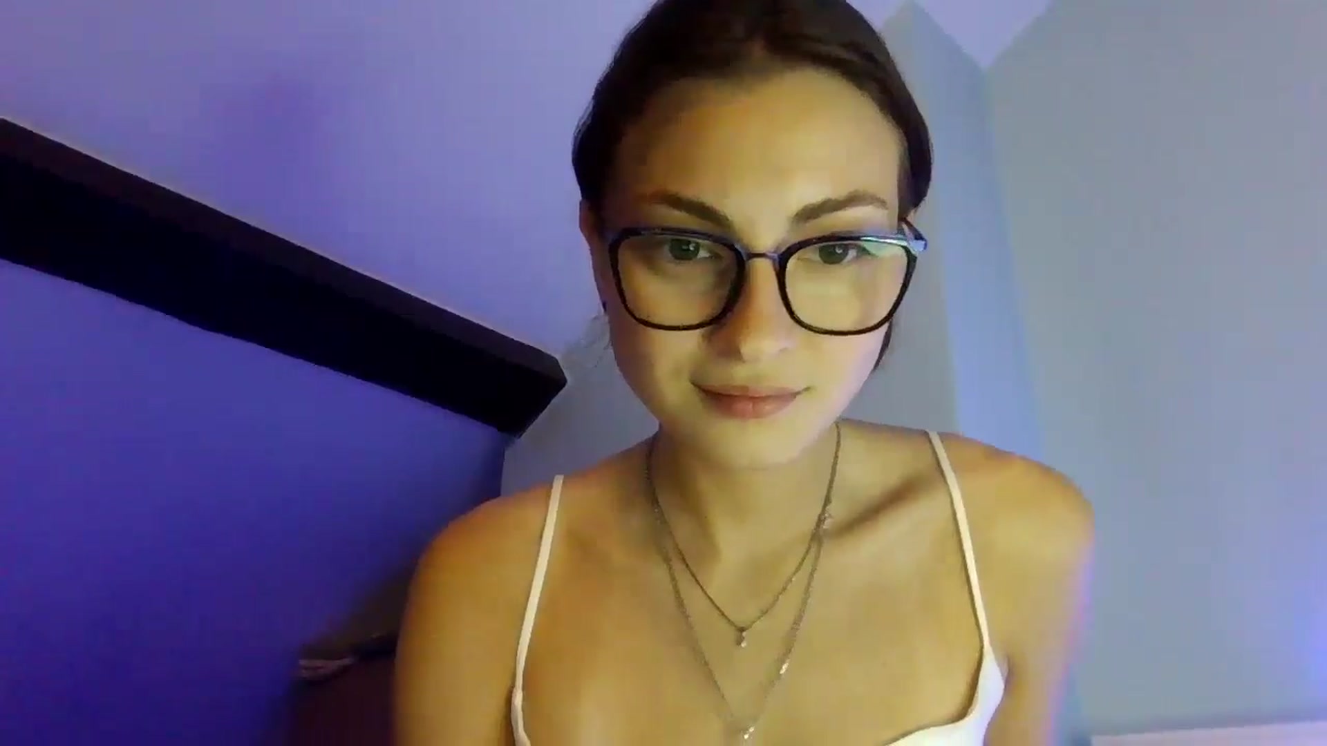 Gallery image thumbnail from MooniXill's myfreecams stream on, 07/17/2024, 22:05 image 7 of 20