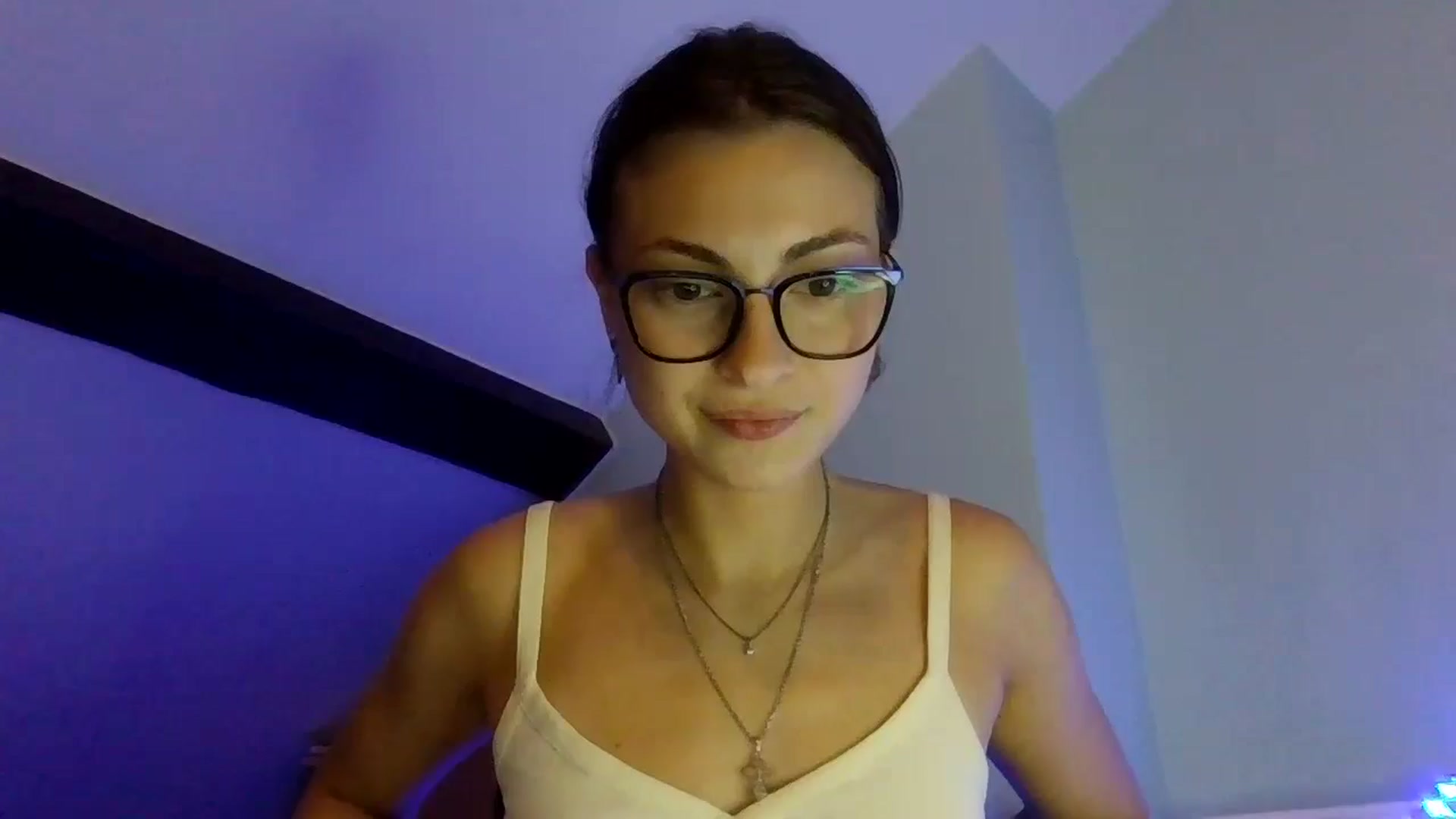 Gallery image thumbnail from MooniXill's myfreecams stream on, 07/17/2024, 22:53 image 1 of 20