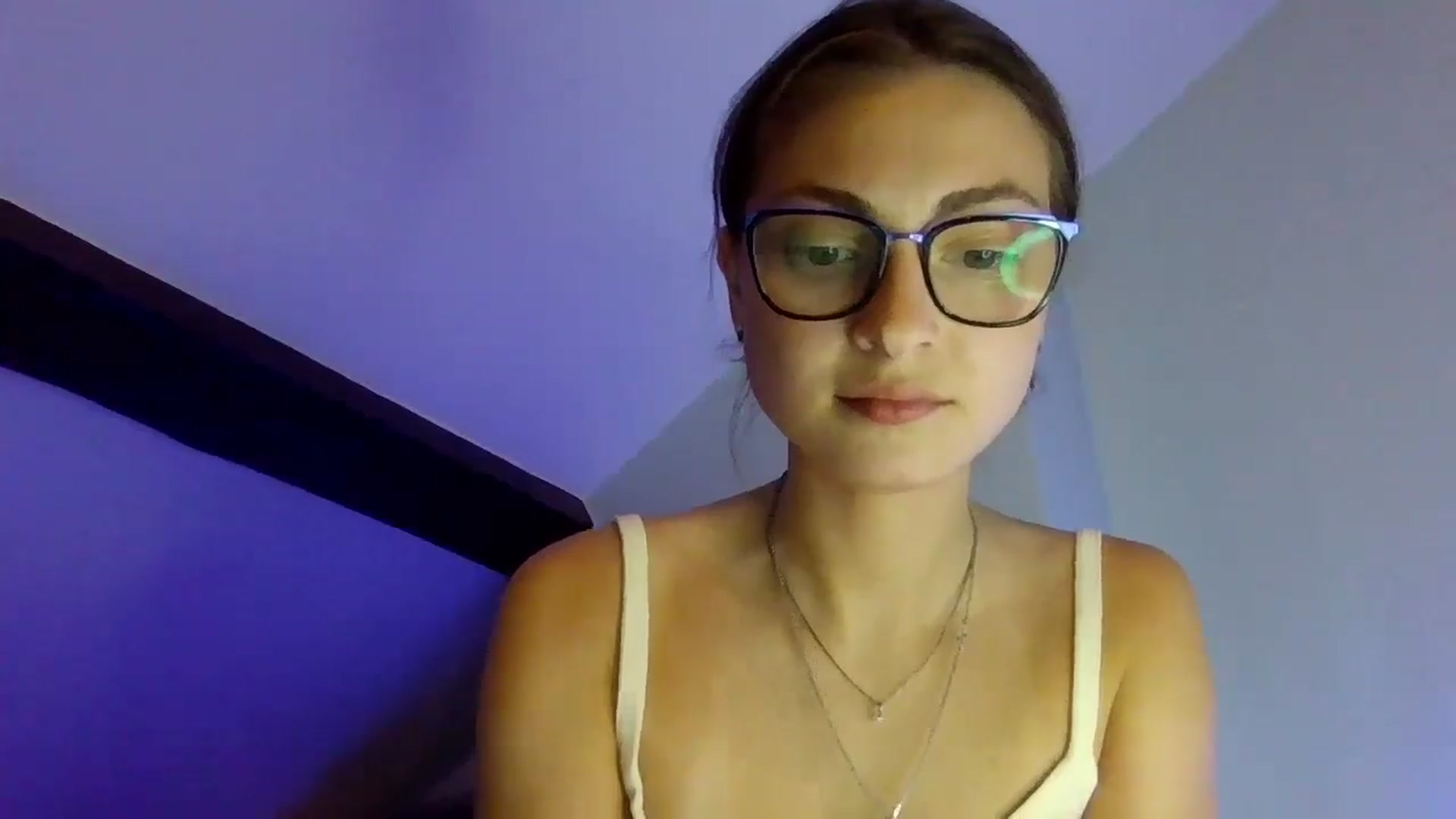 Gallery image thumbnail from MooniXill's myfreecams stream on, 07/17/2024, 23:50 image 19 of 20