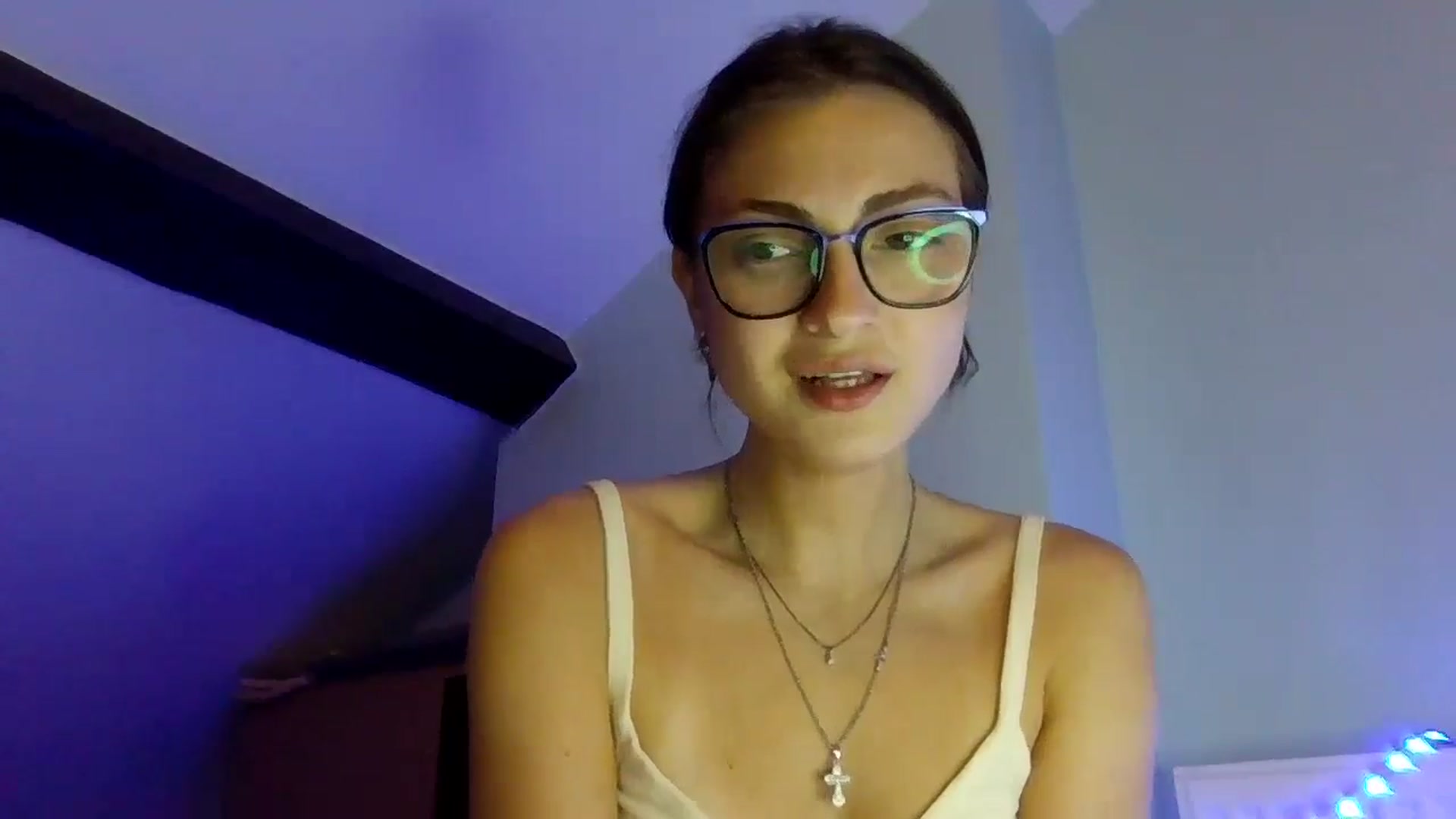 Gallery image thumbnail from MooniXill's myfreecams stream on, 07/18/2024, 24:58 image 18 of 20
