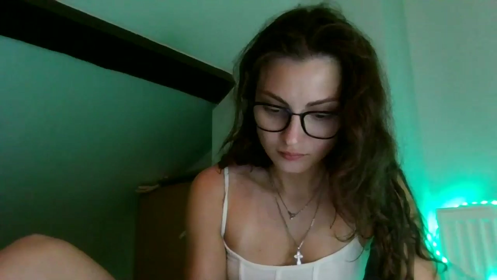 Gallery image thumbnail from MooniXill's myfreecams stream on, 07/20/2024, 20:45 image 4 of 20