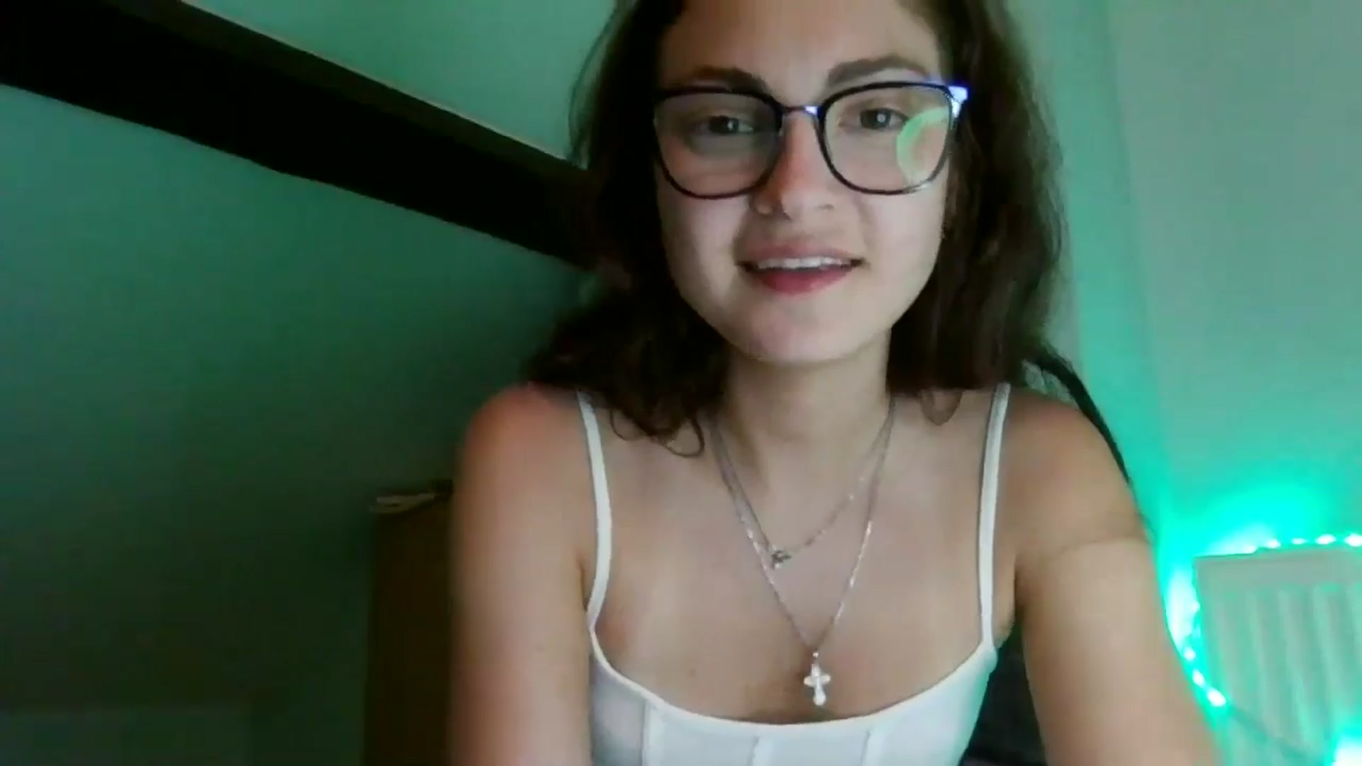 Gallery image thumbnail from MooniXill's myfreecams stream on, 07/20/2024, 20:45 image 13 of 20