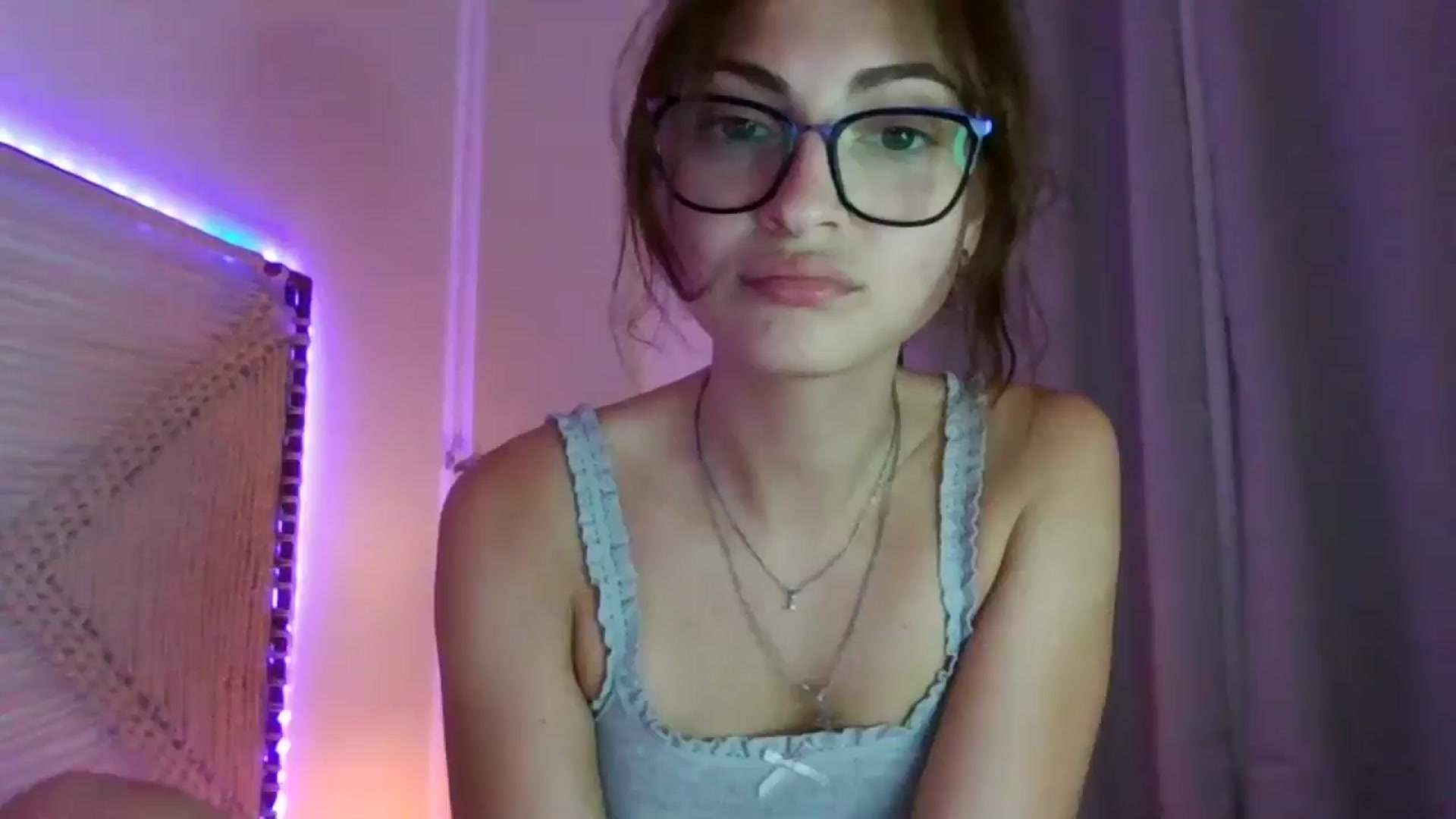 Gallery image thumbnail from MooniXill's myfreecams stream on, 07/23/2024, 21:22 image 18 of 20