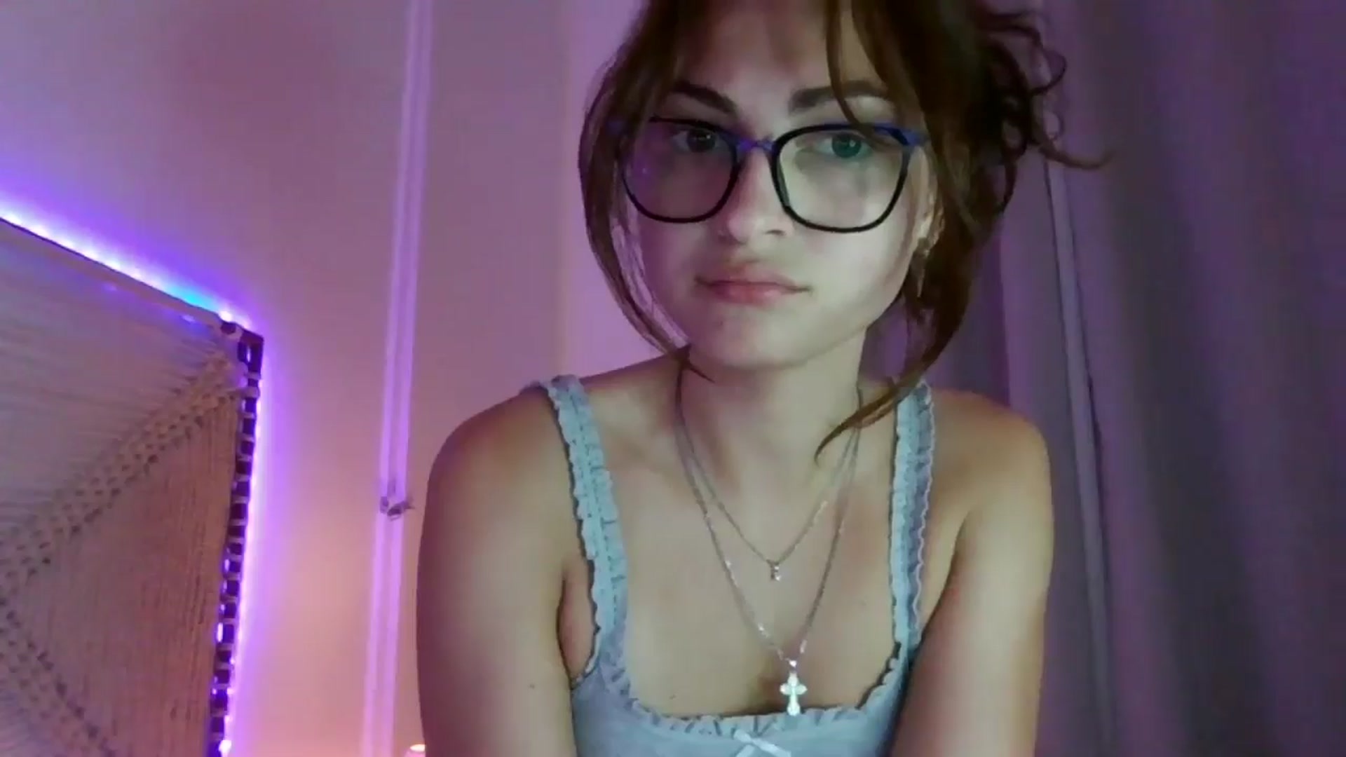 Gallery image thumbnail from MooniXill's myfreecams stream on, 07/23/2024, 21:22 image 19 of 20