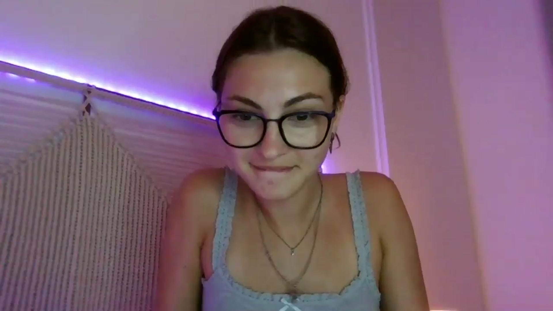 Gallery image thumbnail from MooniXill's myfreecams stream on, 07/24/2024, 24:01 image 18 of 20