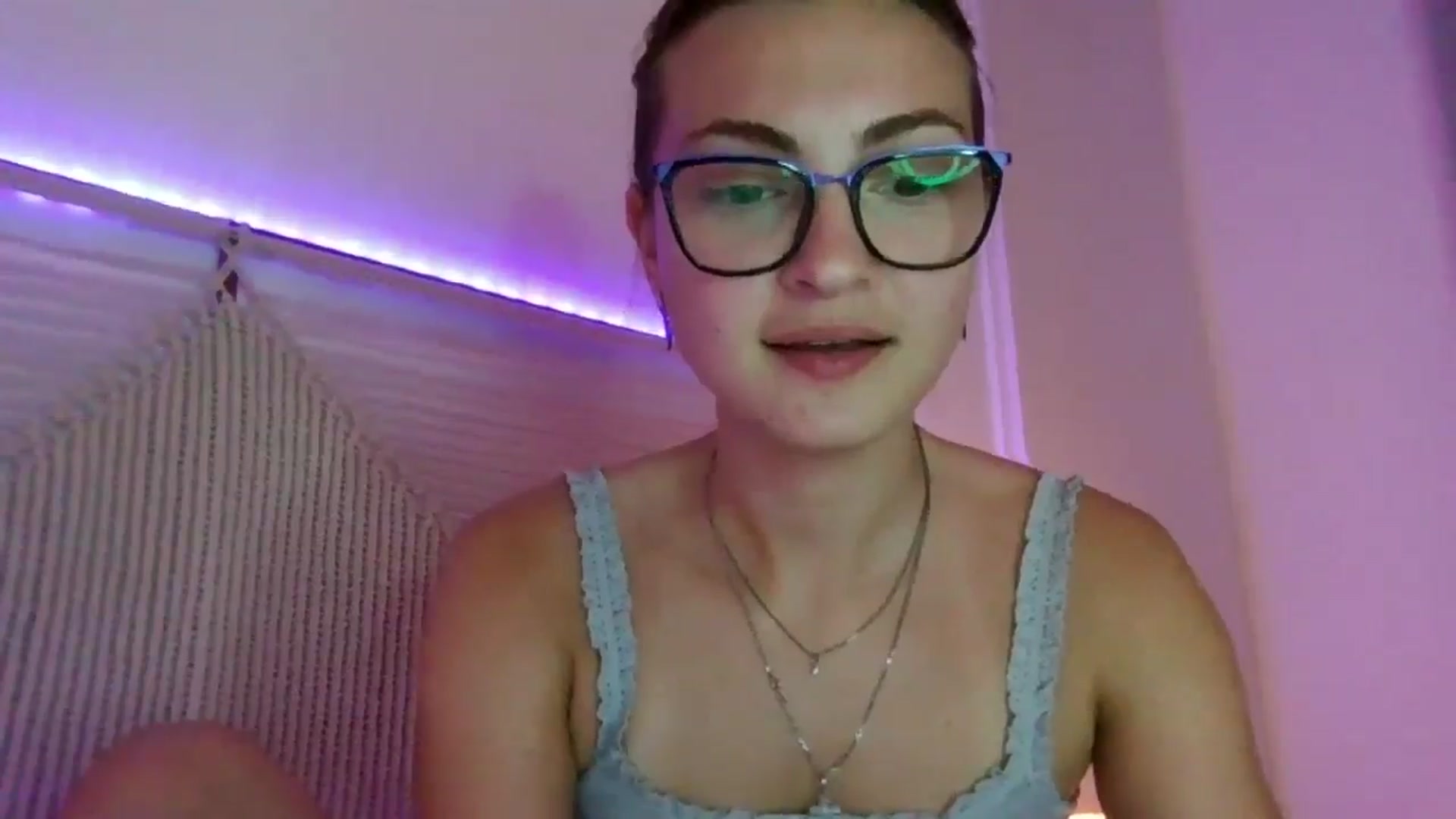 Gallery image thumbnail from MooniXill's myfreecams stream on, 07/24/2024, 24:01 image 4 of 20