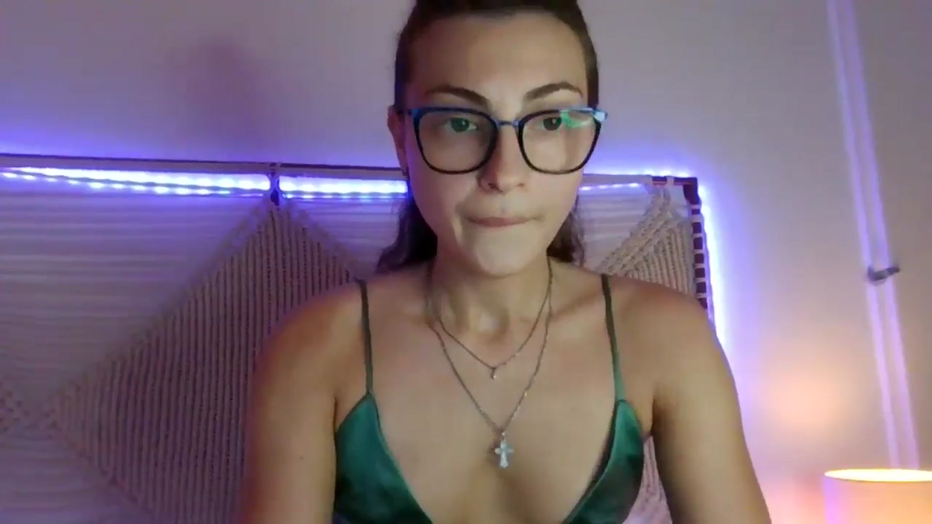 Gallery image thumbnail from MooniXill's myfreecams stream on, 07/30/2024, 20:20 image 16 of 20
