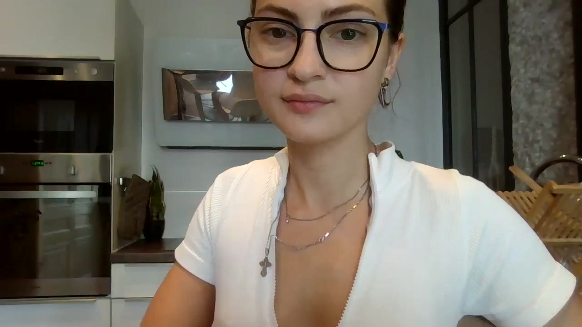 Gallery image thumbnail from MooniXill's myfreecams stream on, 07/31/2024, 10:58 image 7 of 20
