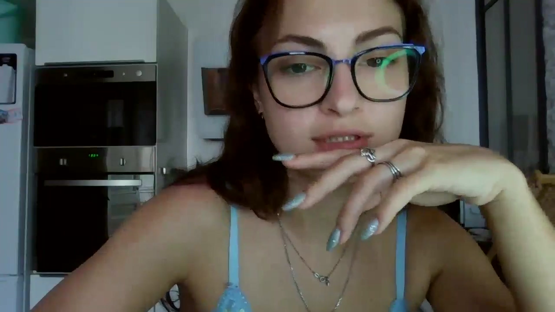 Gallery image thumbnail from MooniXill's myfreecams stream on, 08/02/2024, 11:44 image 13 of 20