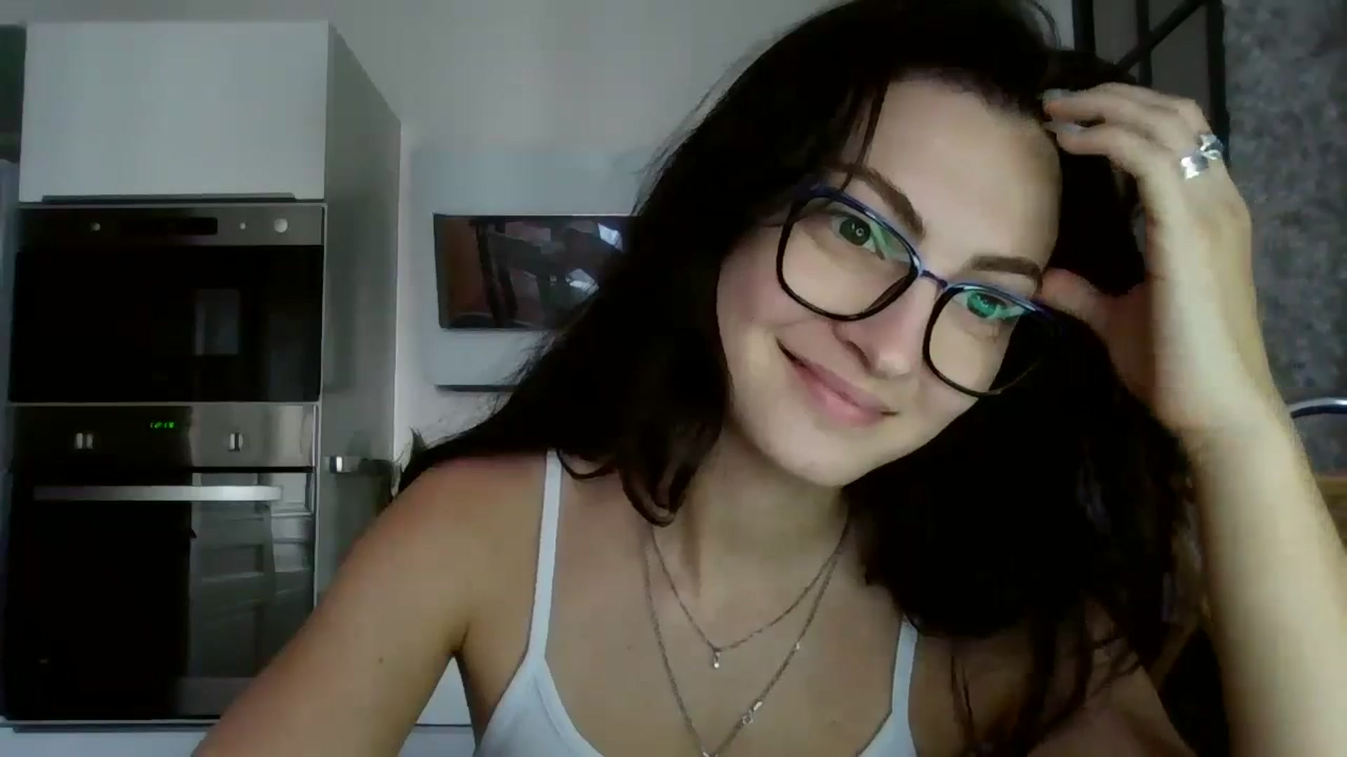 Gallery image thumbnail from MooniXill's myfreecams stream on, 08/06/2024, 10:45 image 12 of 20