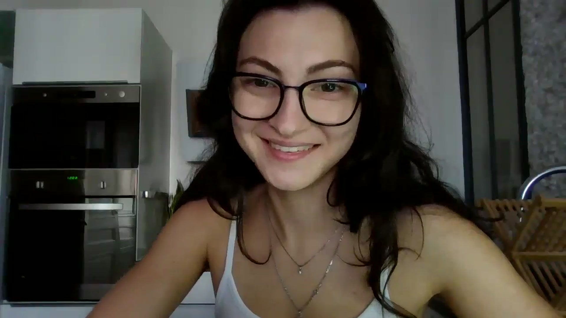 Gallery image thumbnail from MooniXill's myfreecams stream on, 08/06/2024, 10:45 image 8 of 20