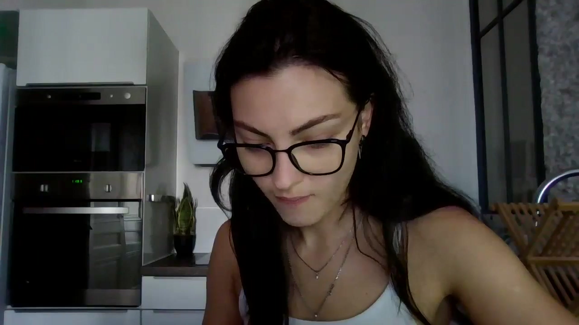 Gallery image thumbnail from MooniXill's myfreecams stream on, 08/06/2024, 10:45 image 3 of 20