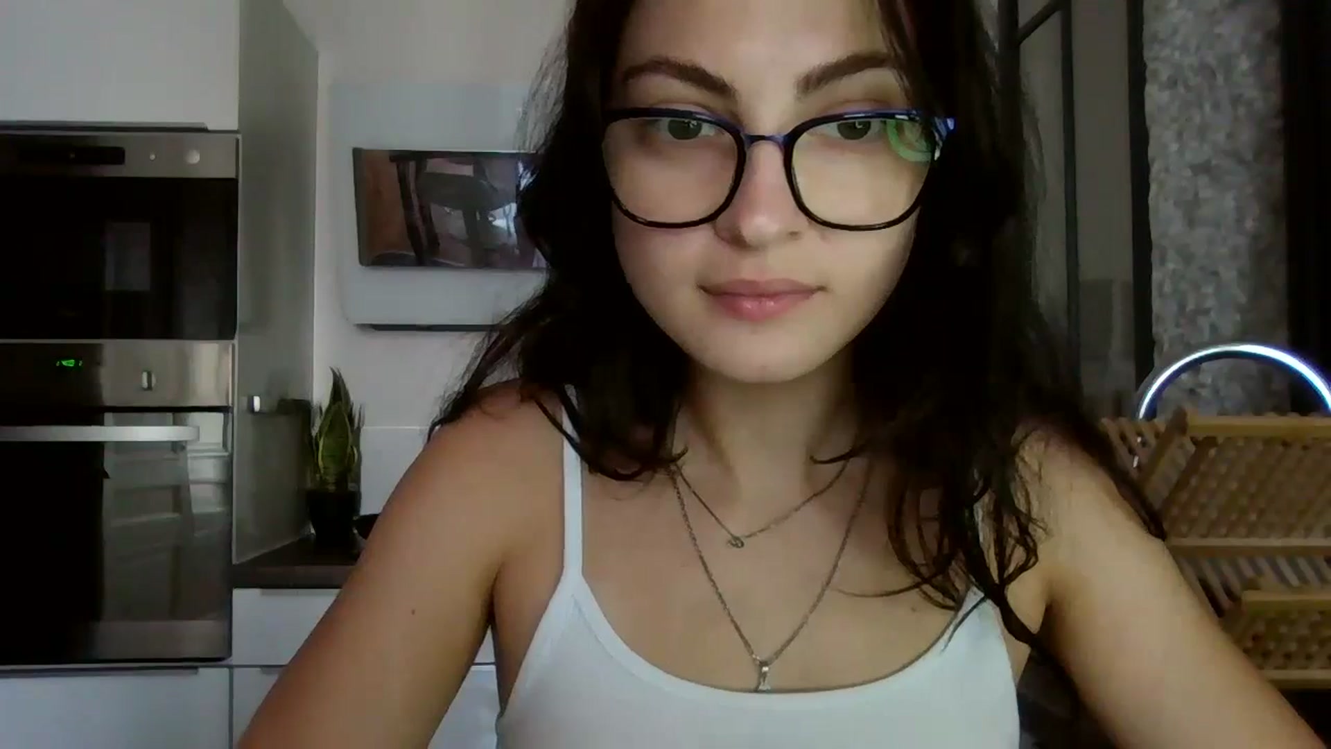 Gallery image thumbnail from MooniXill's myfreecams stream on, 08/06/2024, 12:39 image 7 of 20