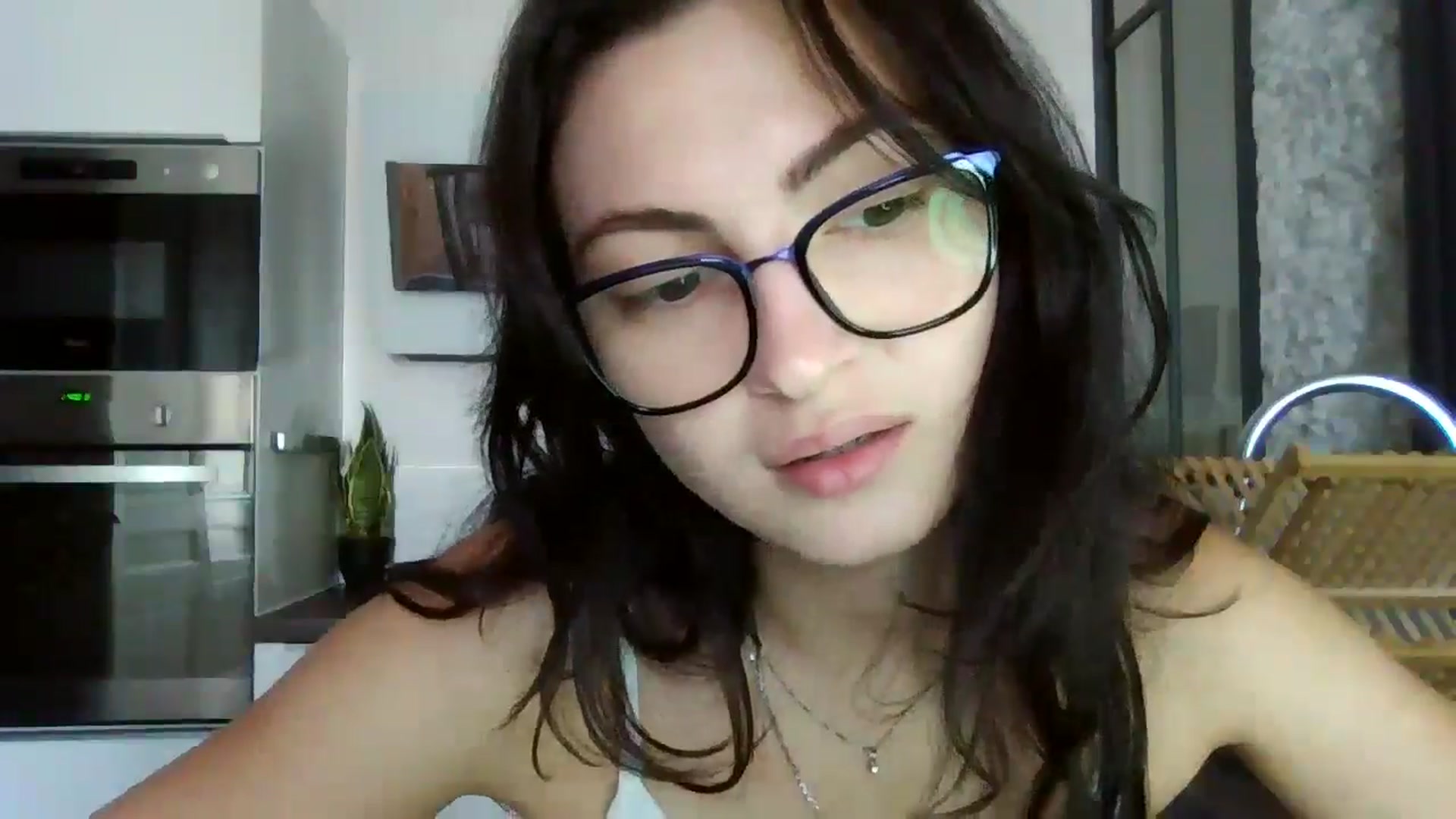 Gallery image thumbnail from MooniXill's myfreecams stream on, 08/06/2024, 12:39 image 8 of 20
