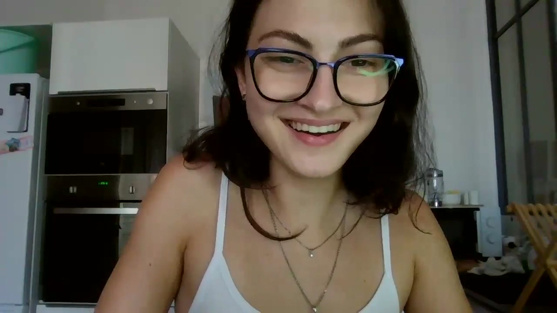 Gallery image thumbnail from MooniXill's myfreecams stream on, 08/06/2024, 12:39 image 5 of 20