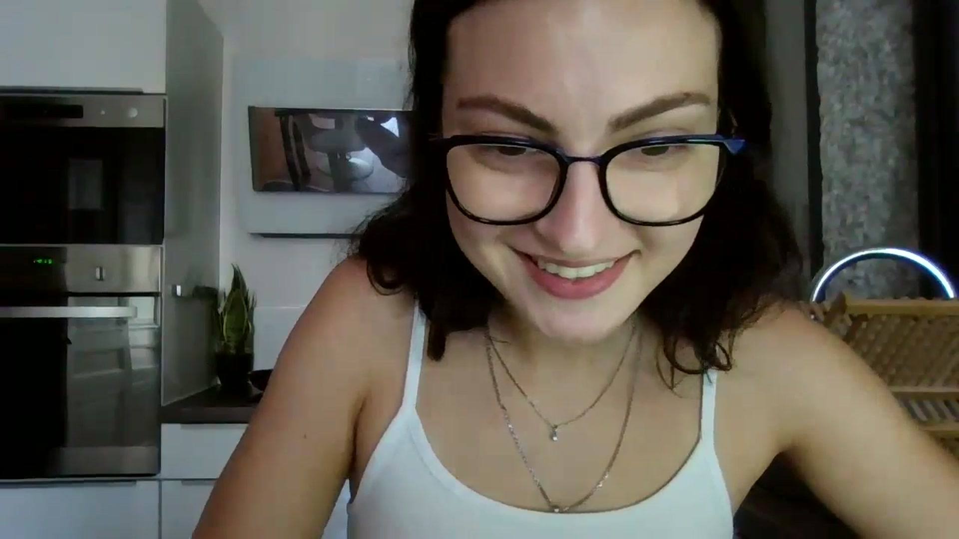 Gallery image thumbnail from MooniXill's myfreecams stream on, 08/06/2024, 12:39 image 13 of 20
