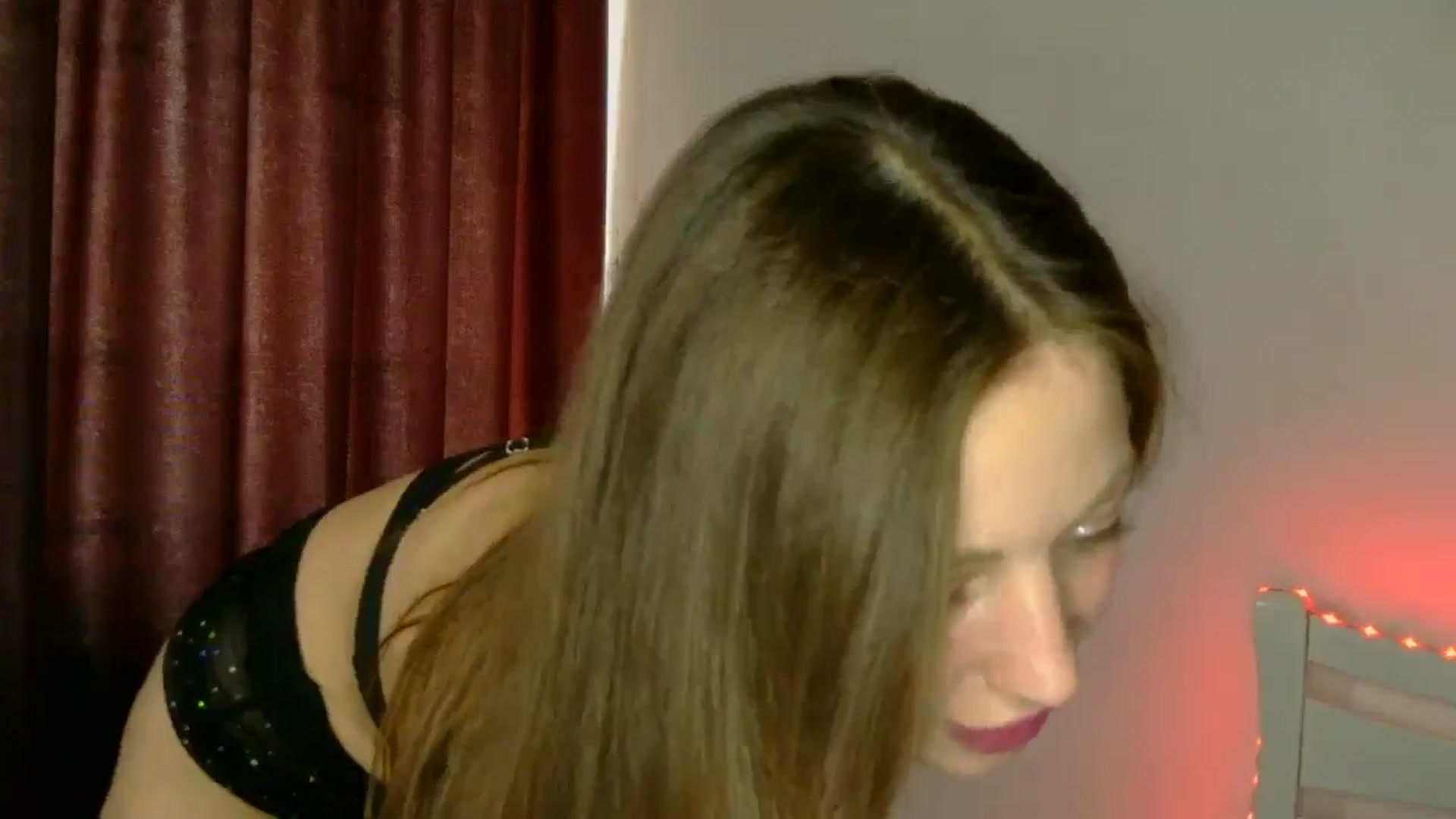 Gallery image thumbnail from MoonieLi's myfreecams stream on, 06/04/2025, 10:14 image 5 of 20