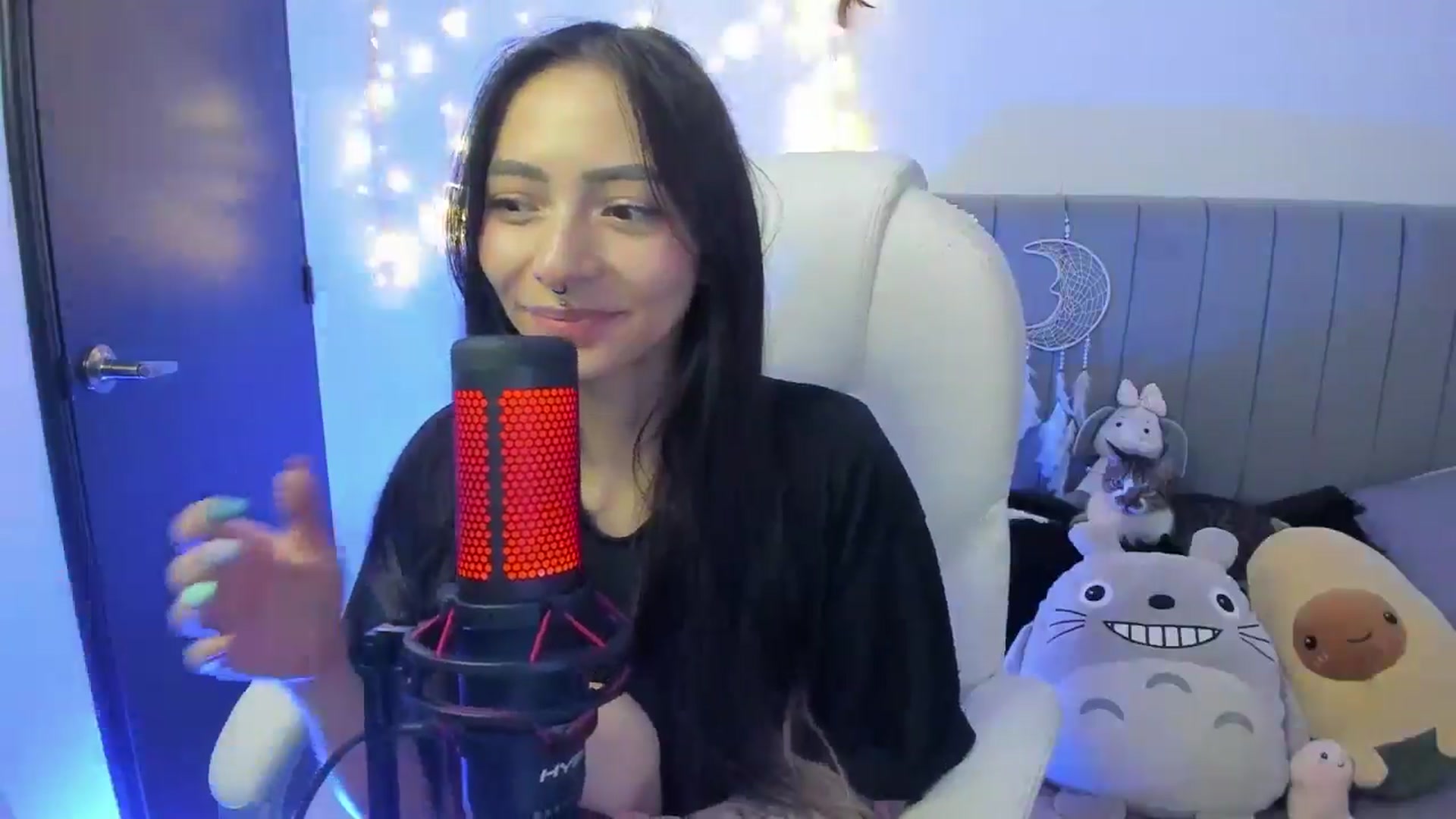 Gallery image thumbnail from Moonlady6's myfreecams stream on, 06/19/2024, 05:00 image 12 of 20