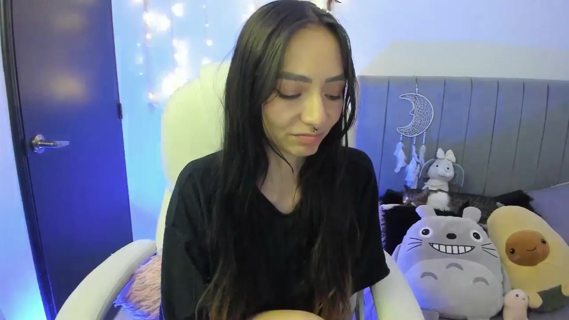 Gallery image thumbnail from Moonlady6's myfreecams stream on, 06/19/2024, 05:00 image 19 of 20