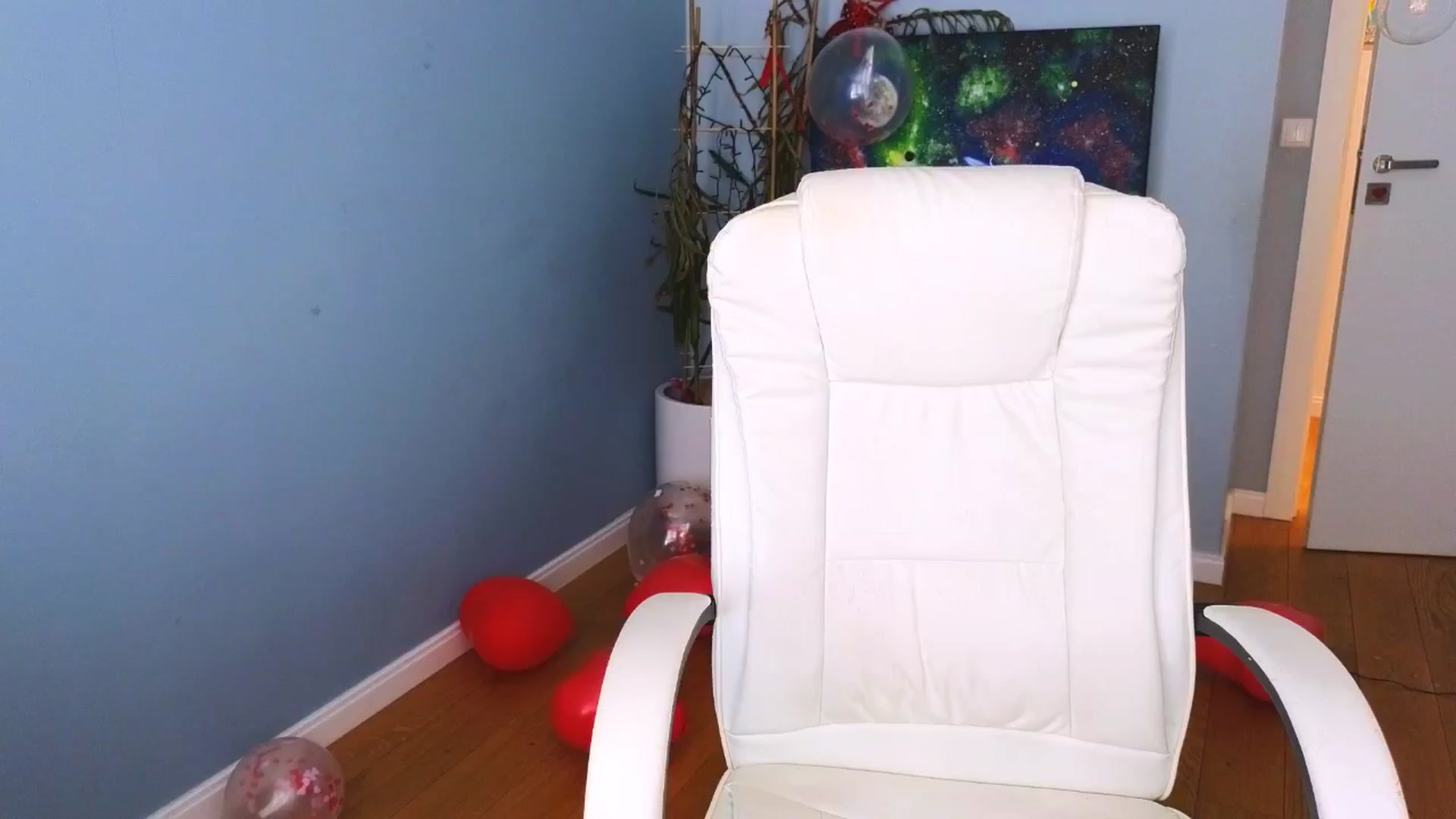 Gallery image thumbnail from Moonlight_'s myfreecams stream on, 02/19/2025, 08:21 image 5 of 20