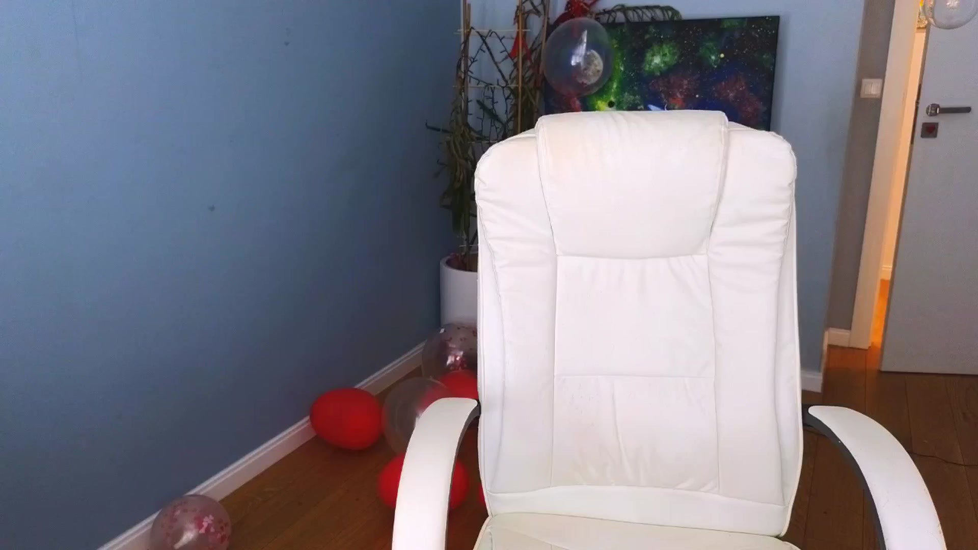 Gallery image thumbnail from Moonlight_'s myfreecams stream on, 02/19/2025, 08:21 image 19 of 20