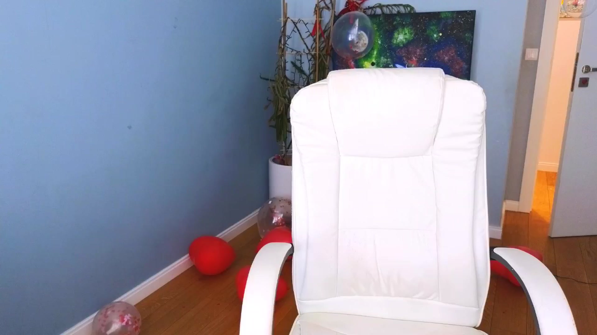 Gallery image thumbnail from Moonlight_'s myfreecams stream on, 02/19/2025, 08:21 image 1 of 20