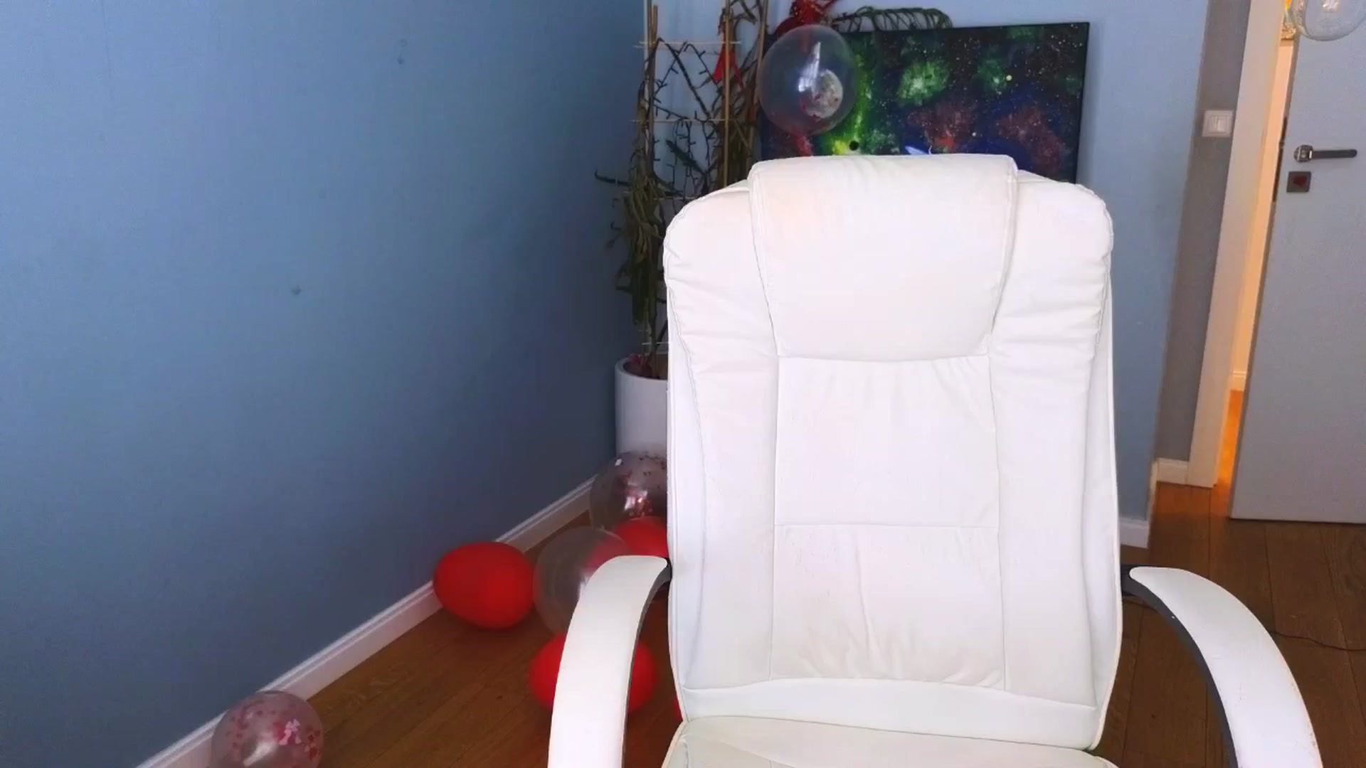 Gallery image thumbnail from Moonlight_'s myfreecams stream on, 02/19/2025, 08:21 image 17 of 20
