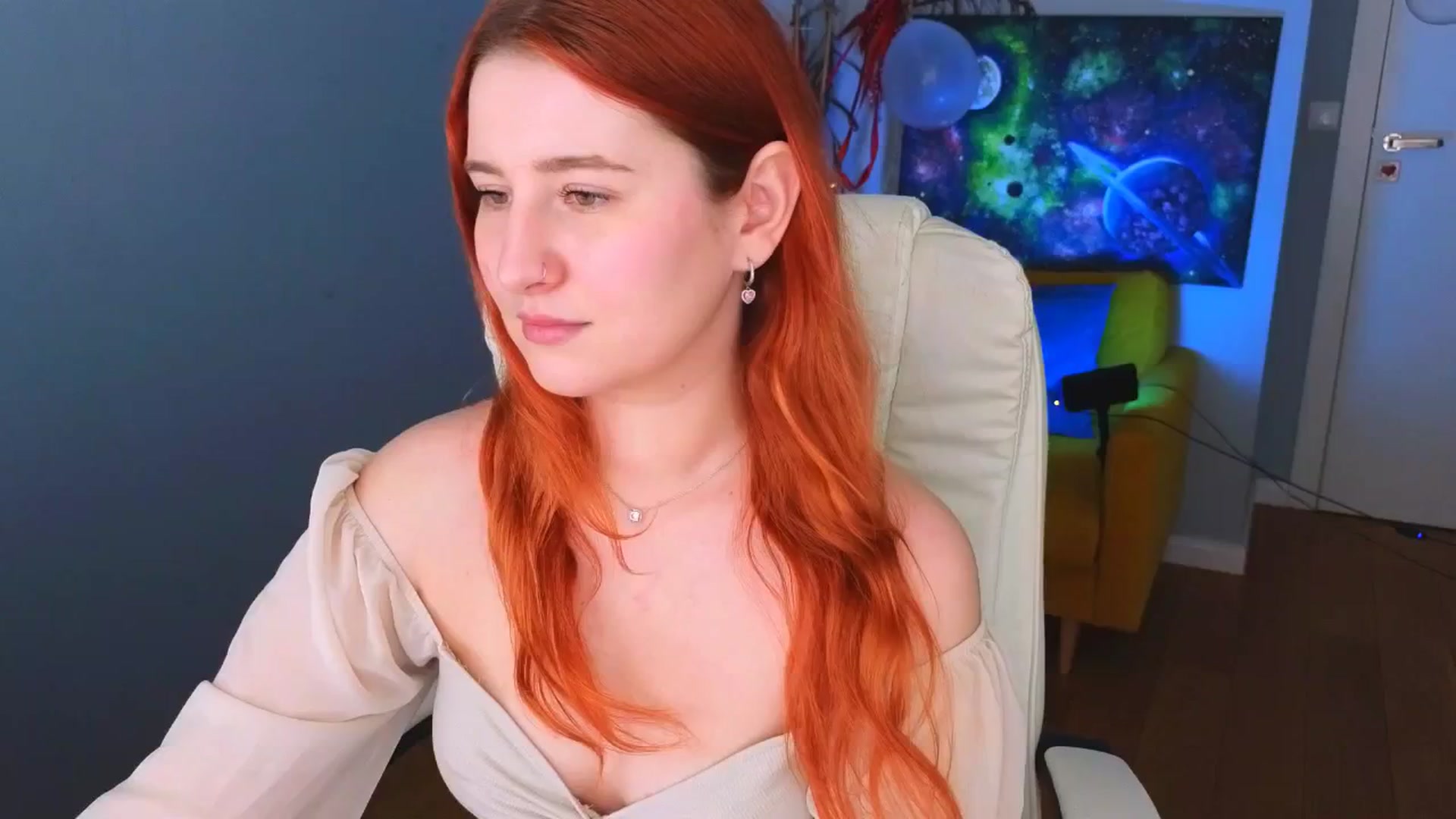 Gallery image thumbnail from Moonlight_'s myfreecams stream on, 04/01/2025, 15:21 image 5 of 20